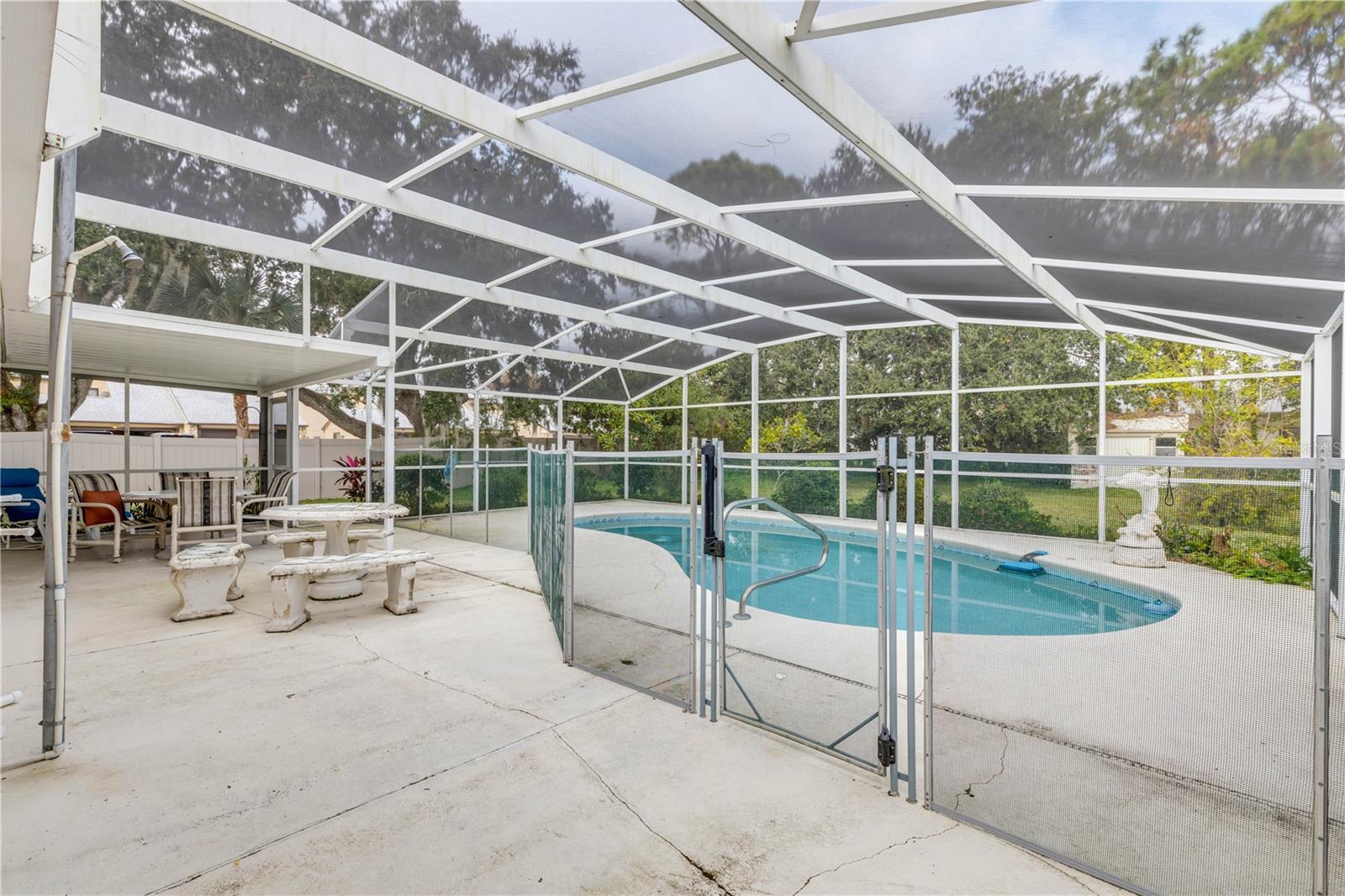 Image 31 of 39 For 2239 Robin Road