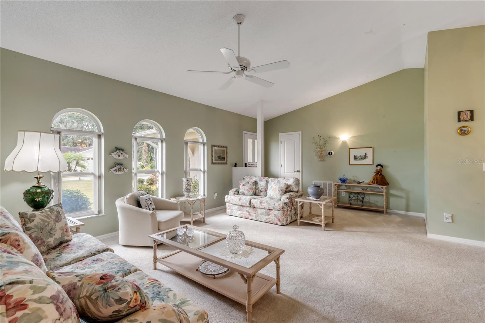 Image 7 of 39 For 2239 Robin Road