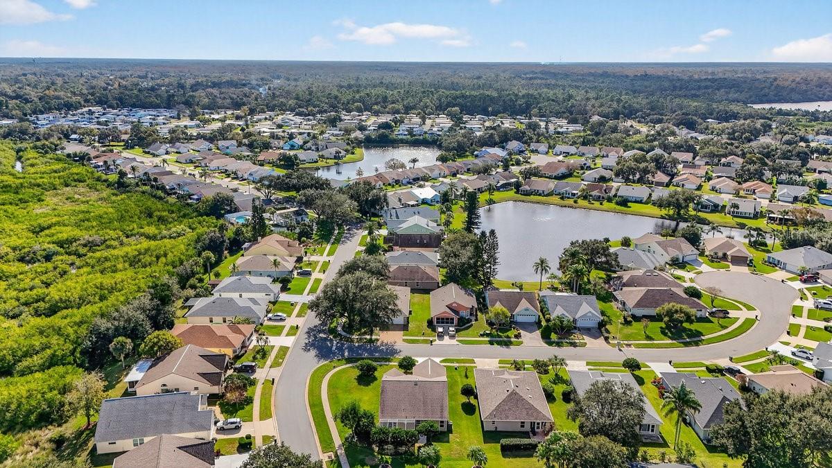 Image 11 of 47 For 670 Wellesley Court