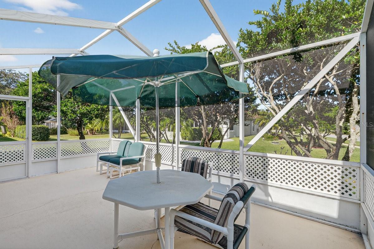 Image 19 of 47 For 670 Wellesley Court