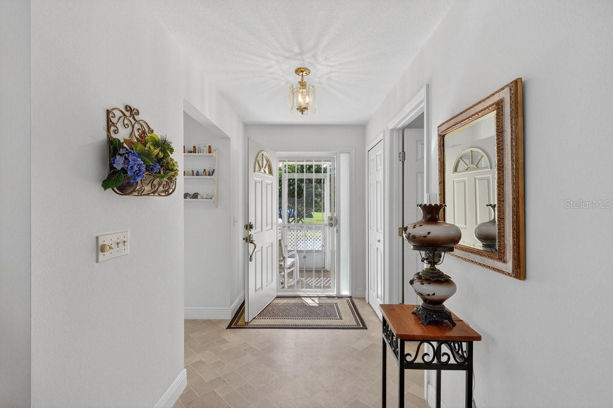 Image 20 of 47 For 670 Wellesley Court