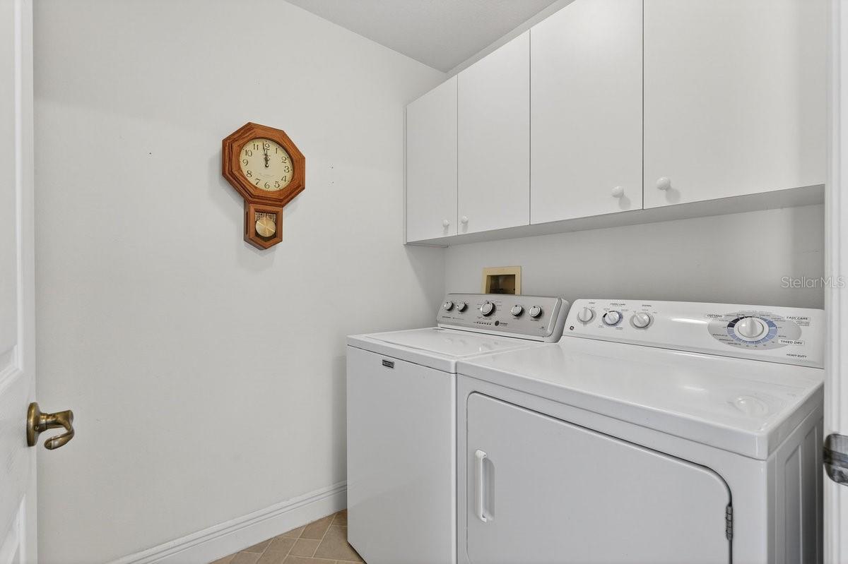 Image 45 of 47 For 670 Wellesley Court