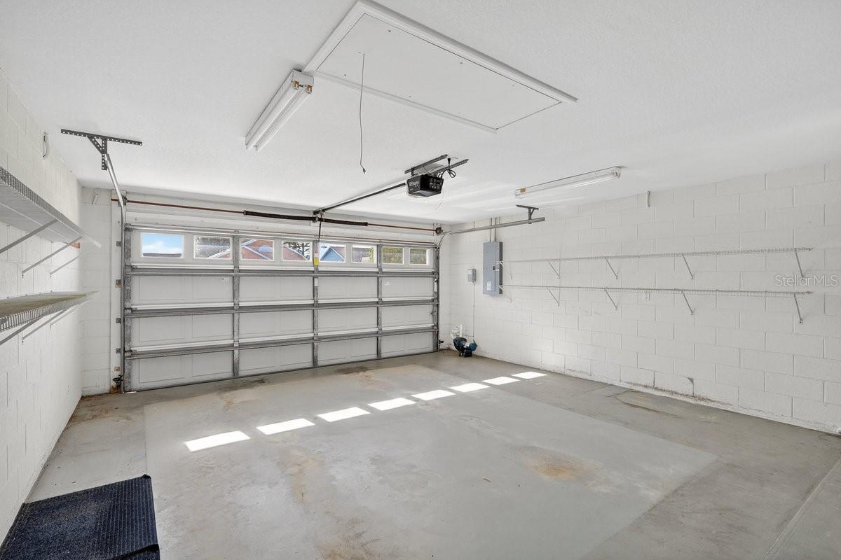 Image 46 of 47 For 670 Wellesley Court