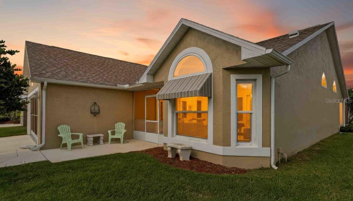 Image 5 of 47 For 670 Wellesley Court