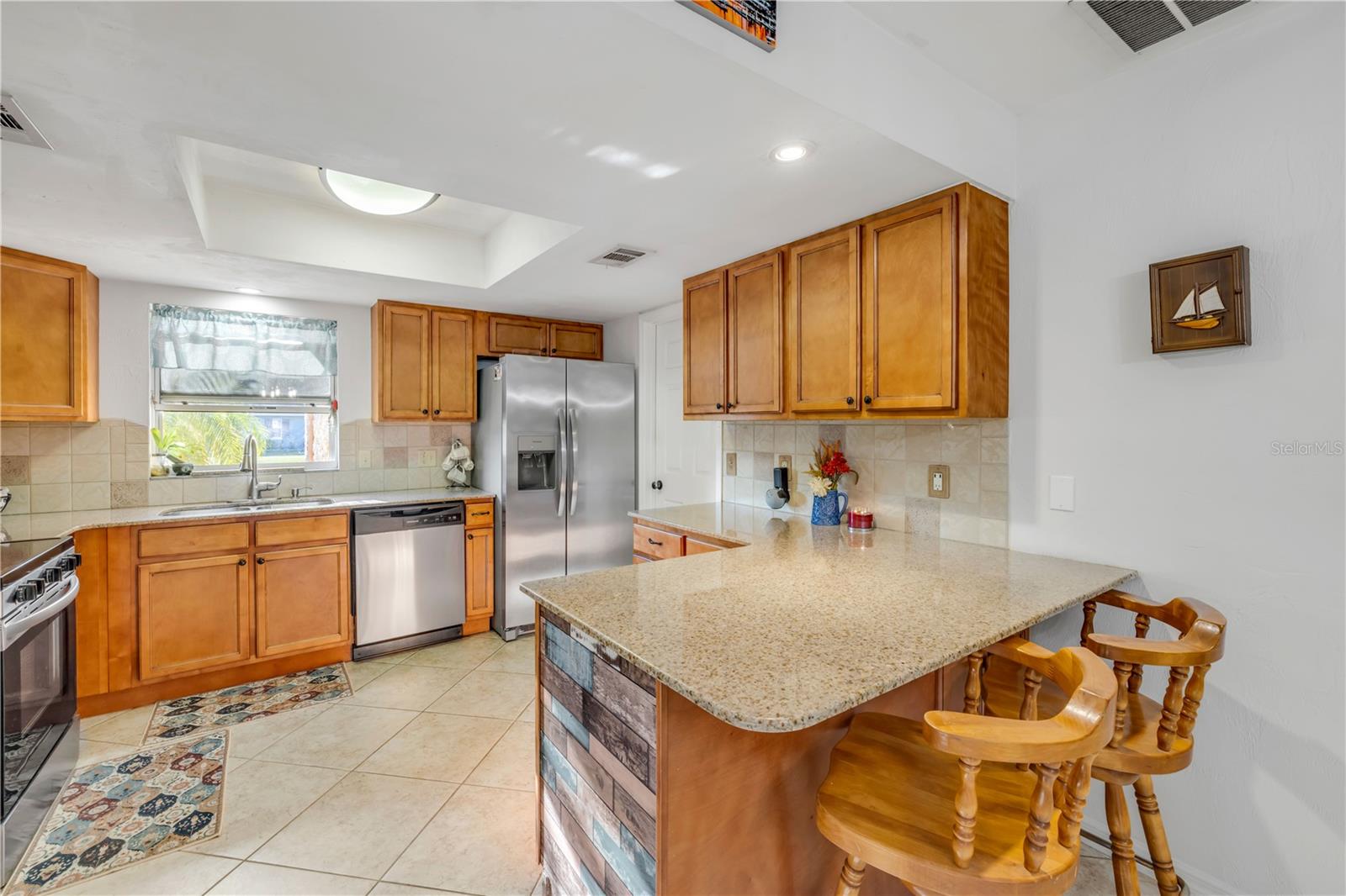 Image 10 of 33 For 2425 Travelers Palm Drive