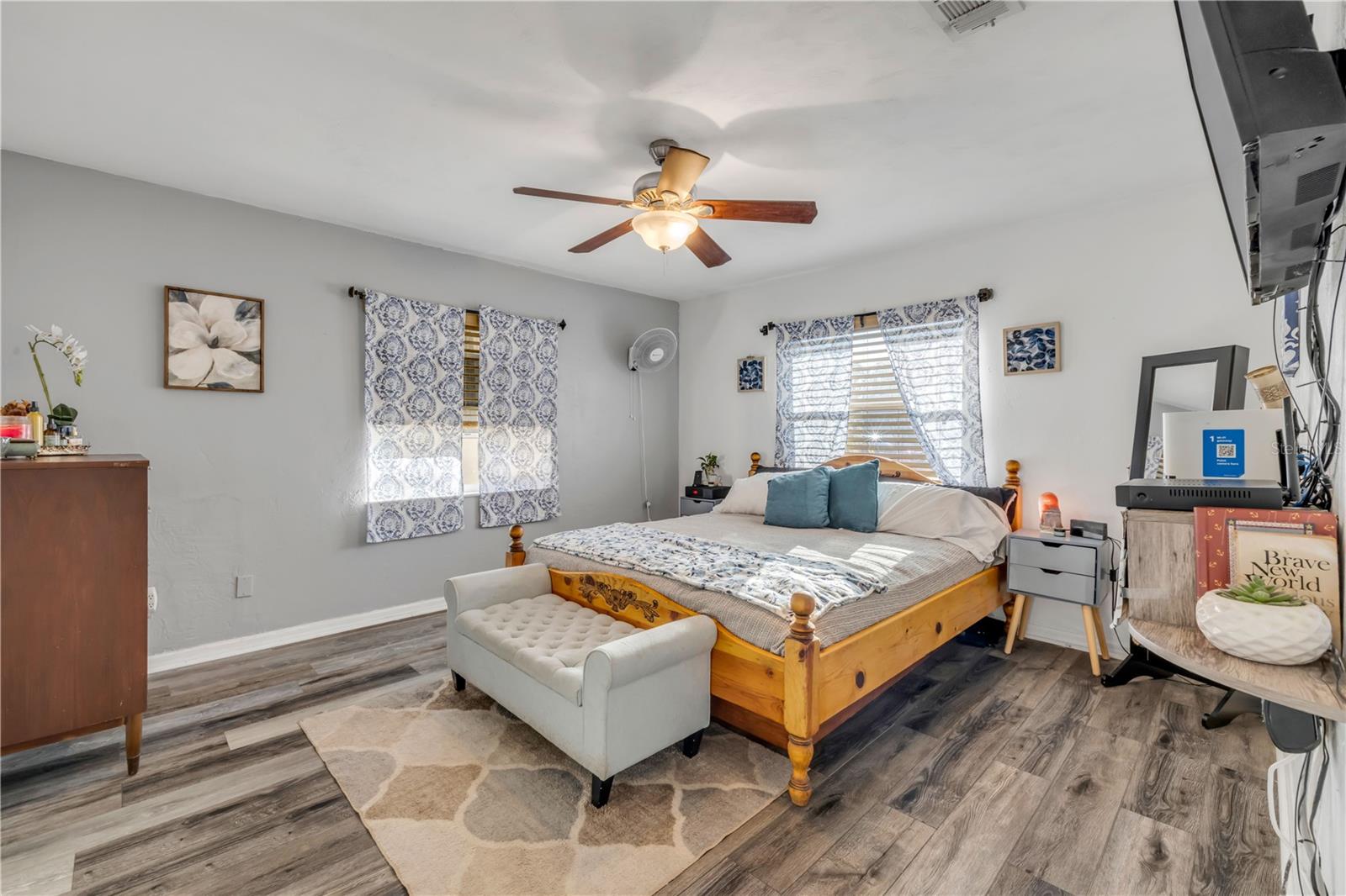 Image 15 of 33 For 2425 Travelers Palm Drive