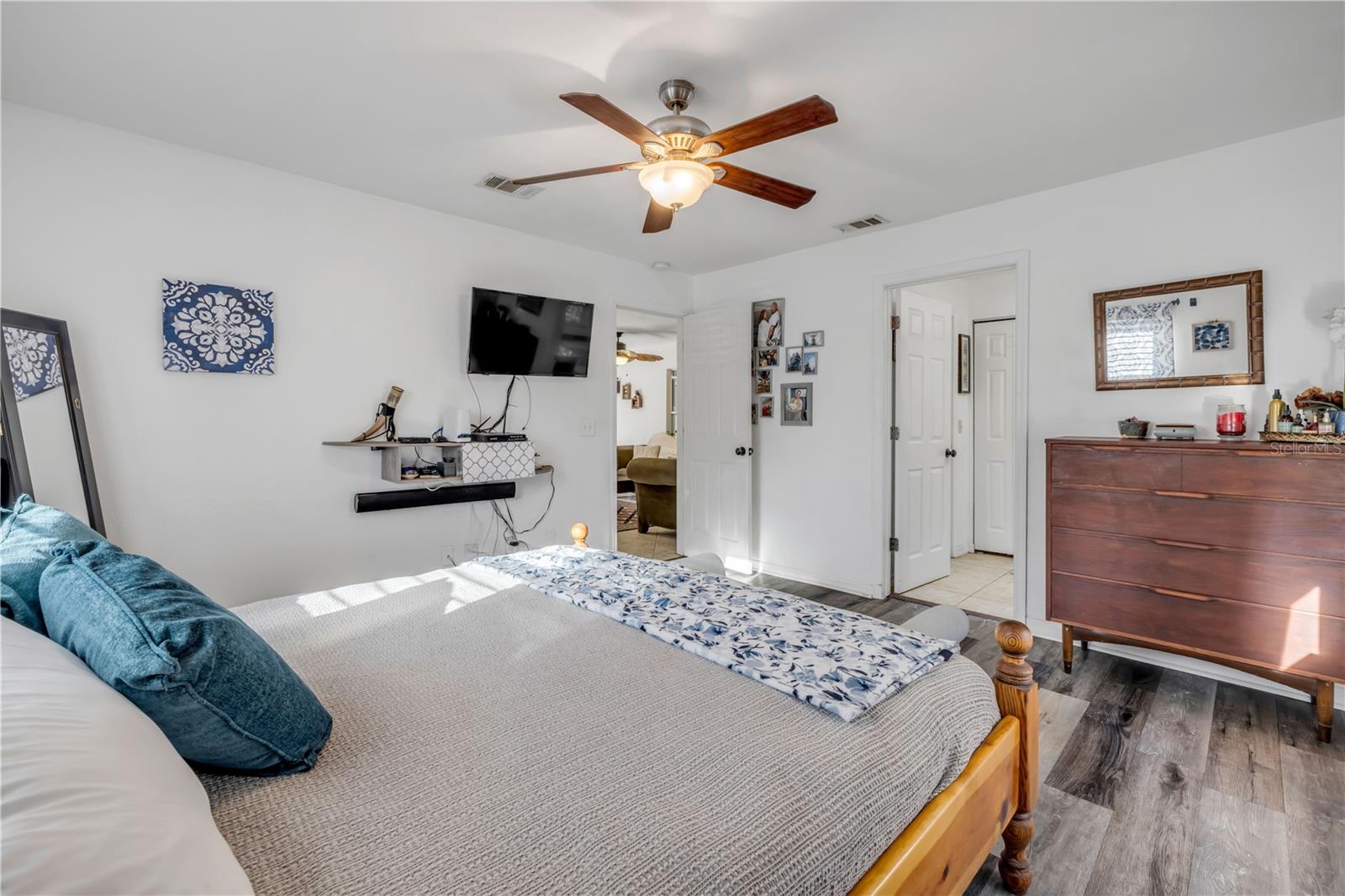 Image 16 of 33 For 2425 Travelers Palm Drive