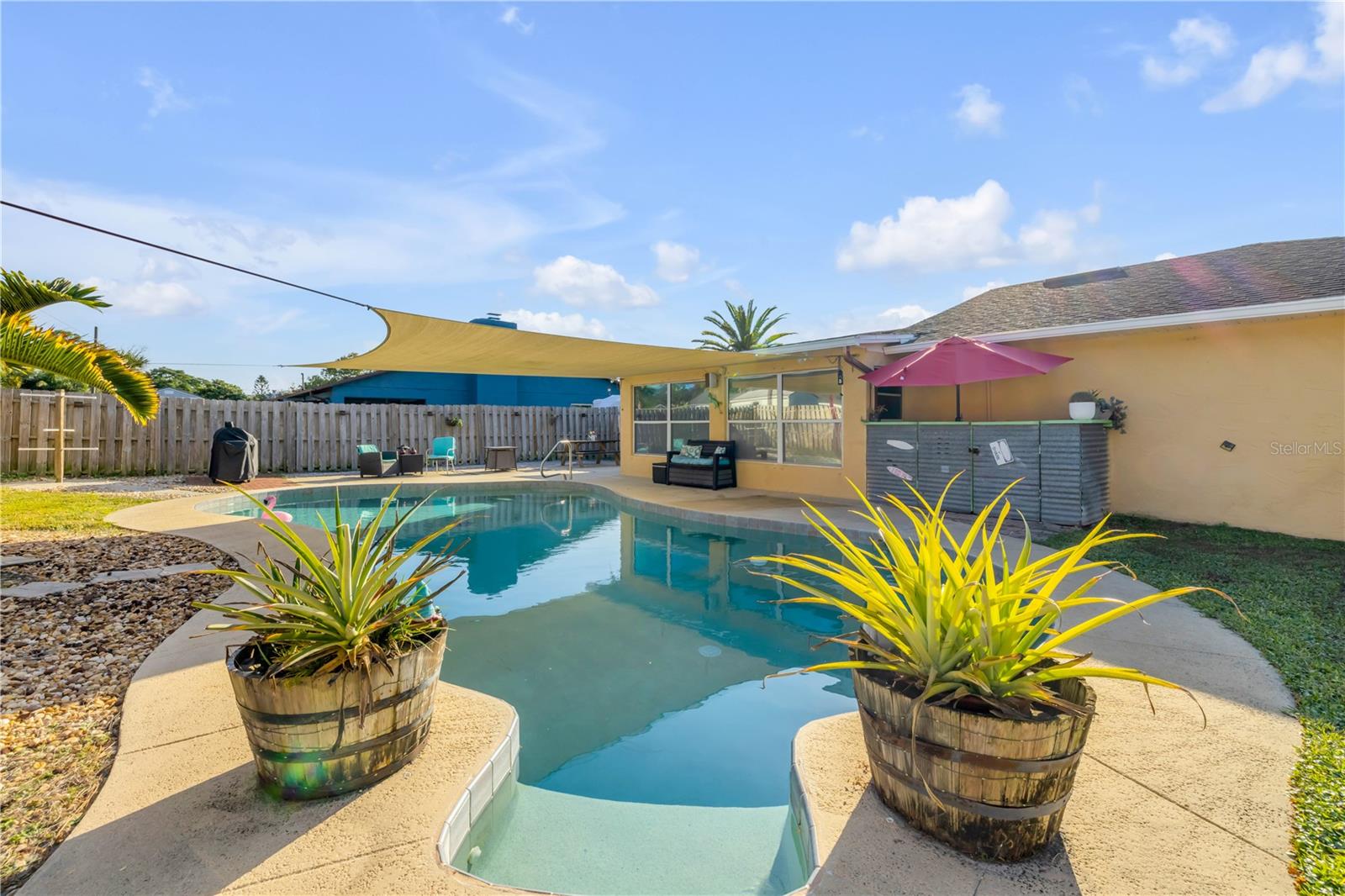 Image 25 of 33 For 2425 Travelers Palm Drive