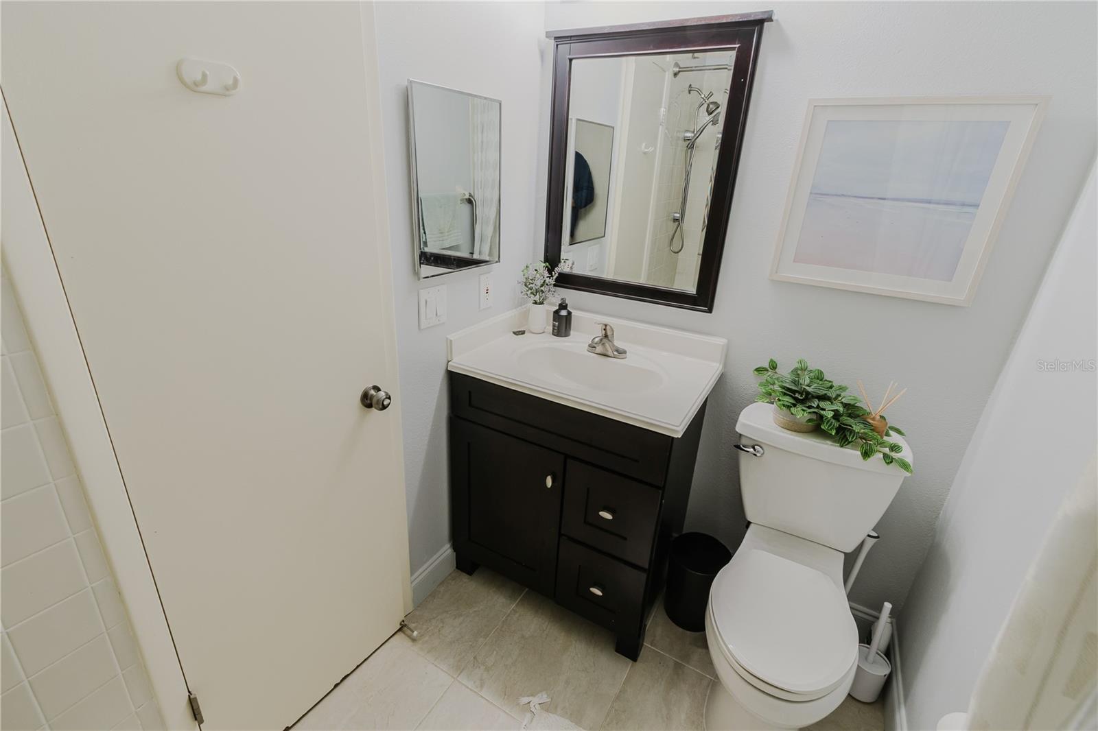 Image 12 of 41 For 163 Breezeway Court