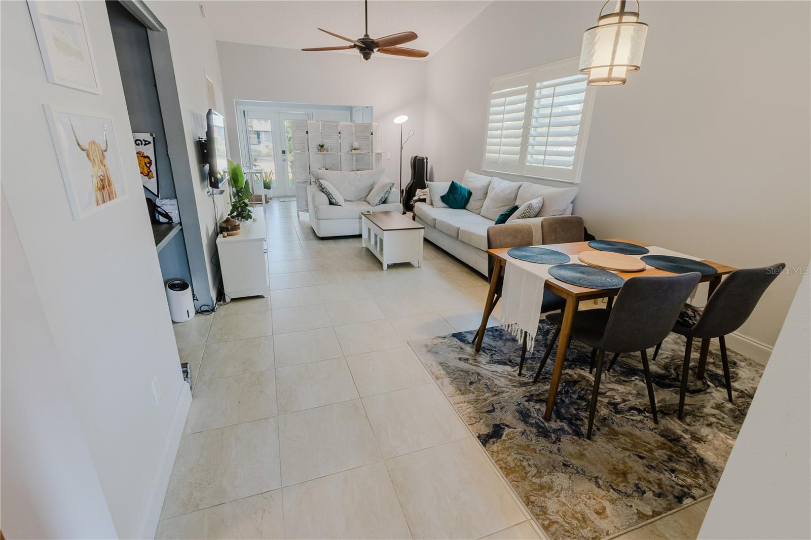 Image 26 of 41 For 163 Breezeway Court