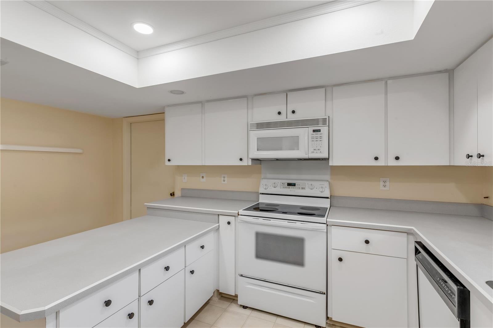 Image 13 of 59 For 706 Tantallon Court