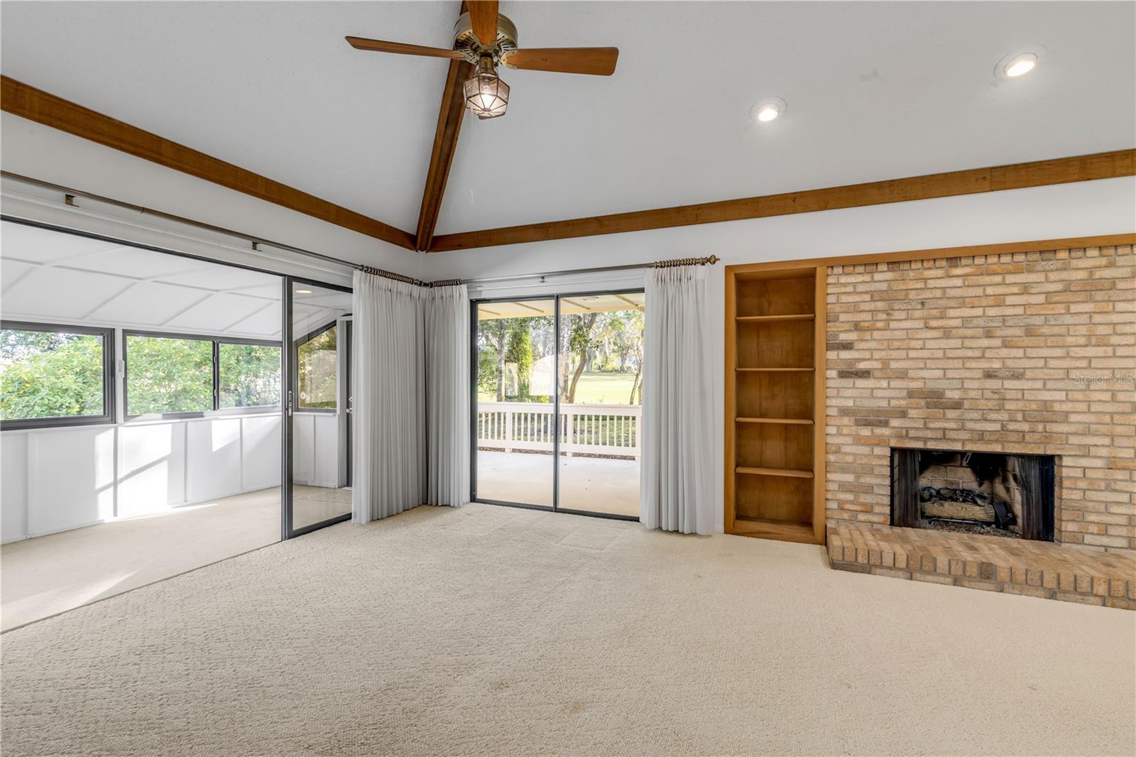 Image 15 of 59 For 706 Tantallon Court