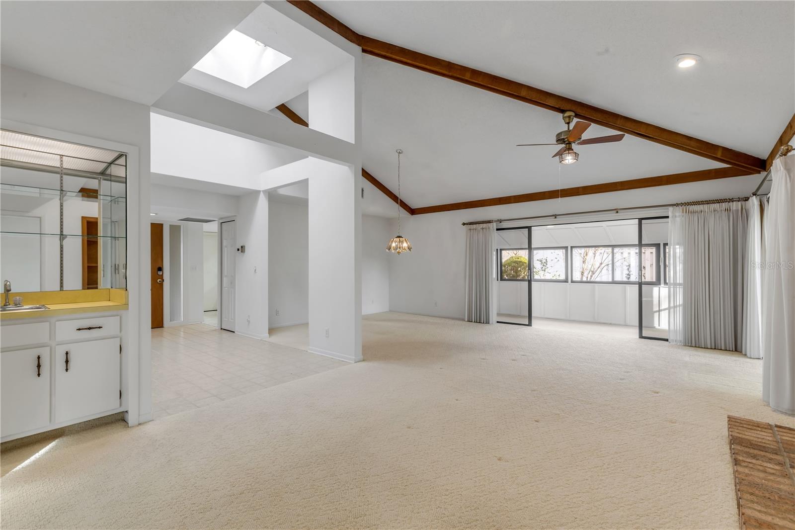 Image 19 of 59 For 706 Tantallon Court