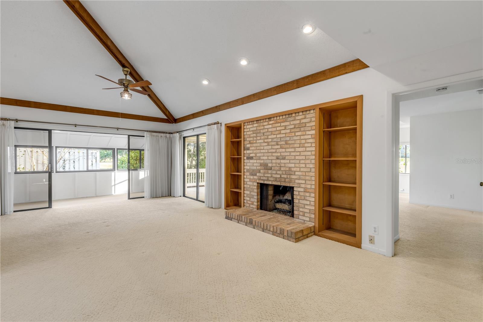 Image 20 of 59 For 706 Tantallon Court