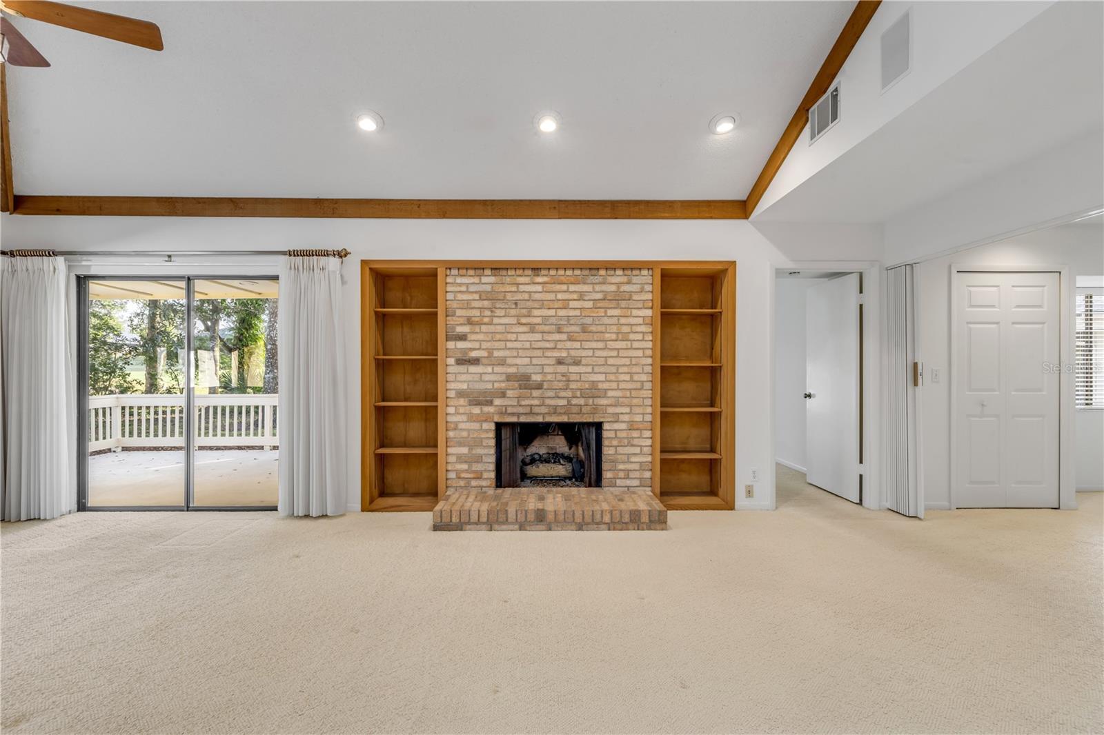 Image 21 of 59 For 706 Tantallon Court