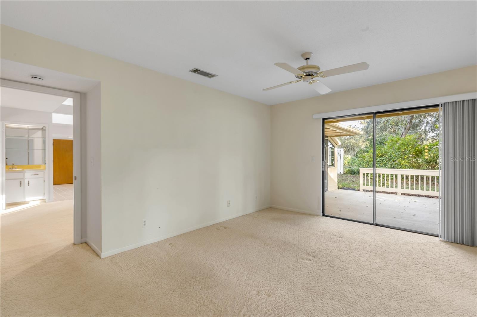 Image 23 of 59 For 706 Tantallon Court