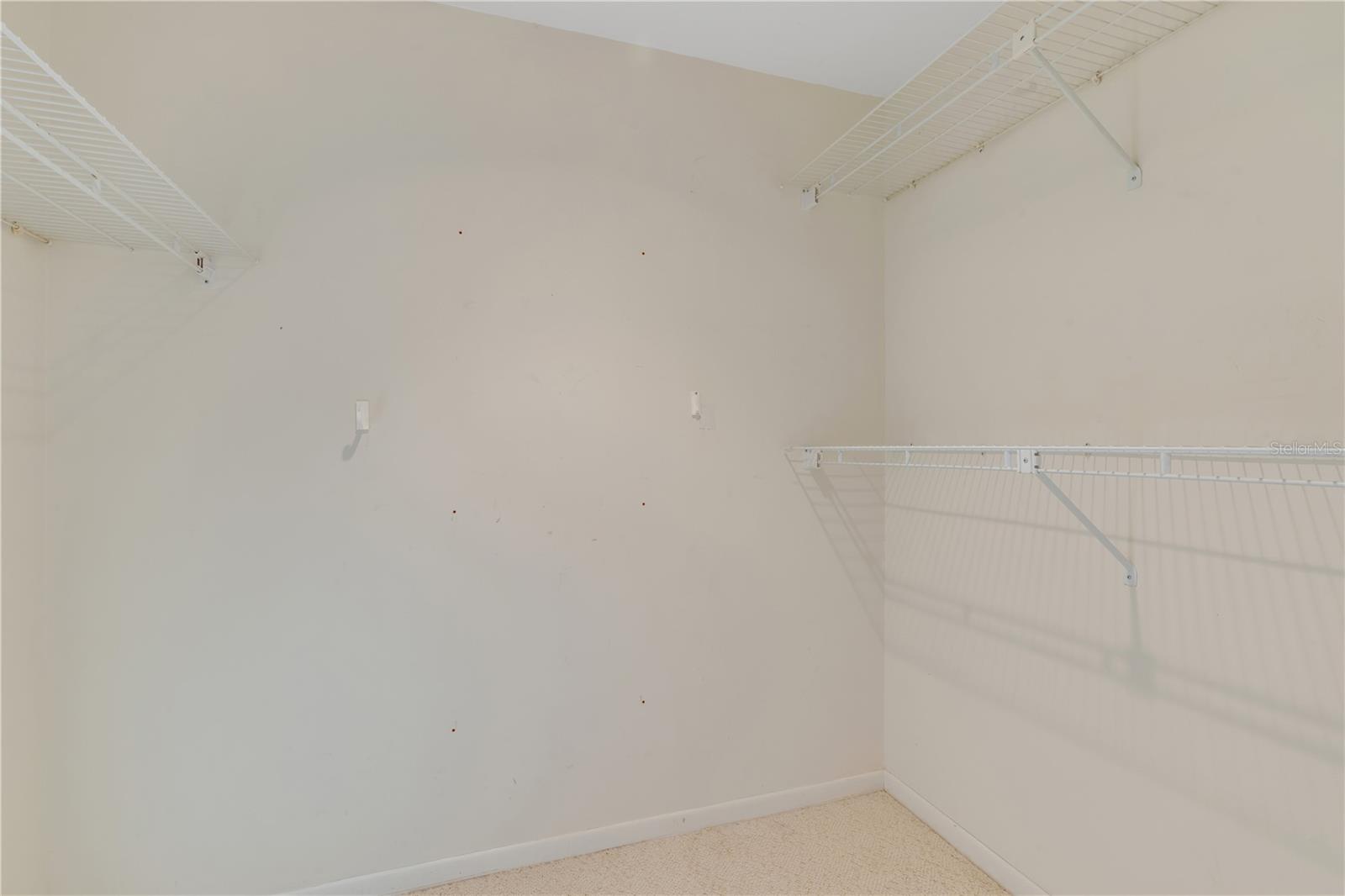 Image 28 of 59 For 706 Tantallon Court