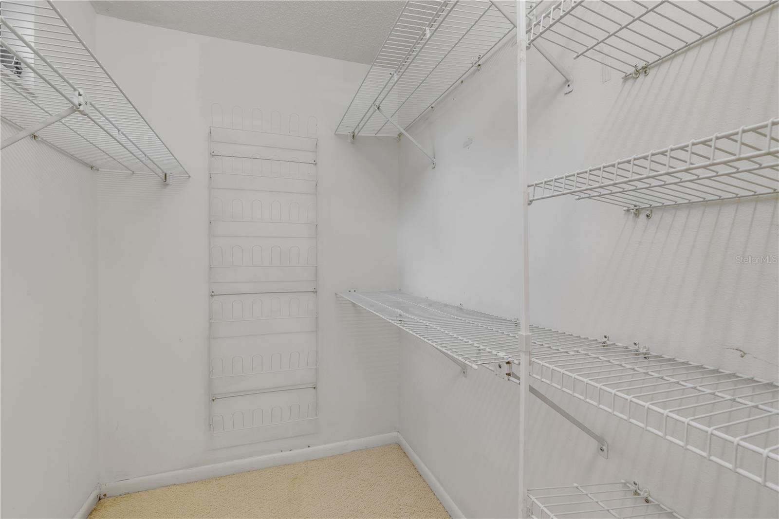 Image 31 of 59 For 706 Tantallon Court