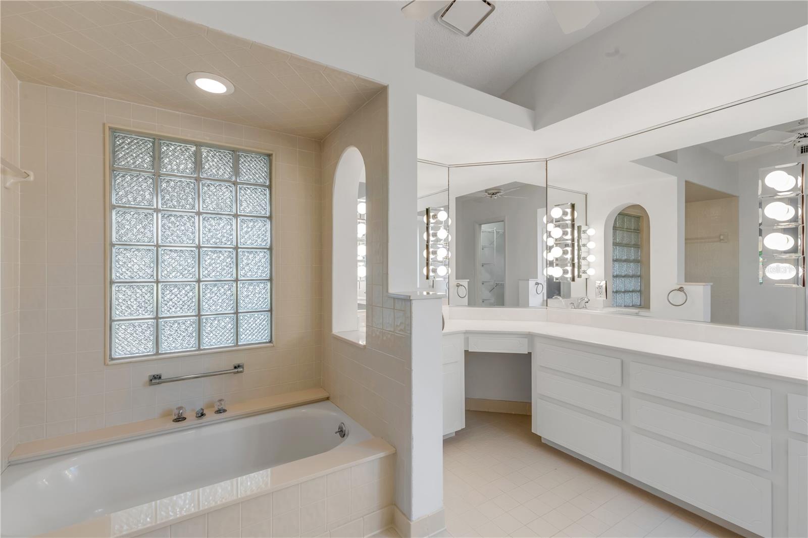 Image 32 of 59 For 706 Tantallon Court