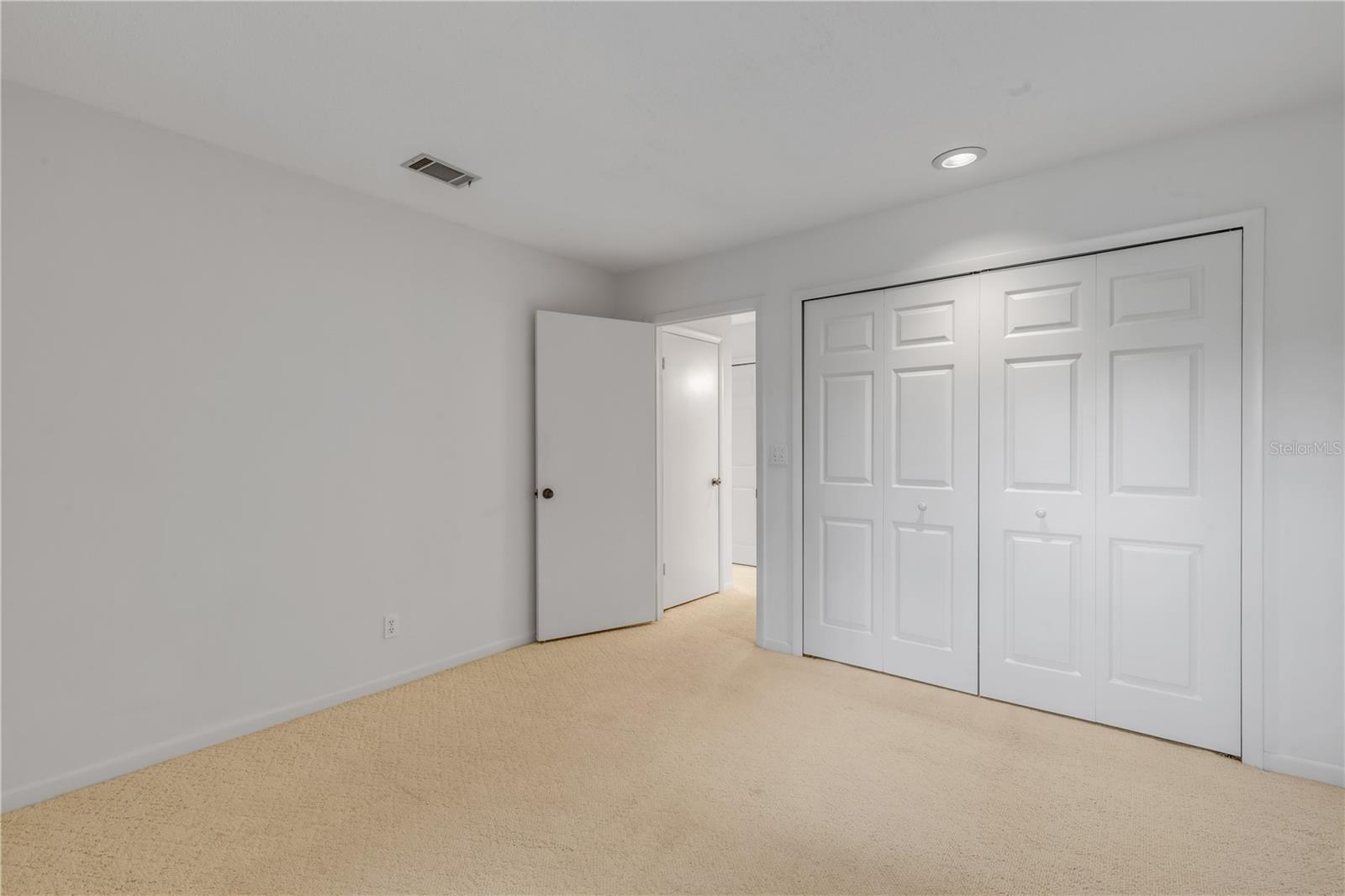 Image 35 of 59 For 706 Tantallon Court