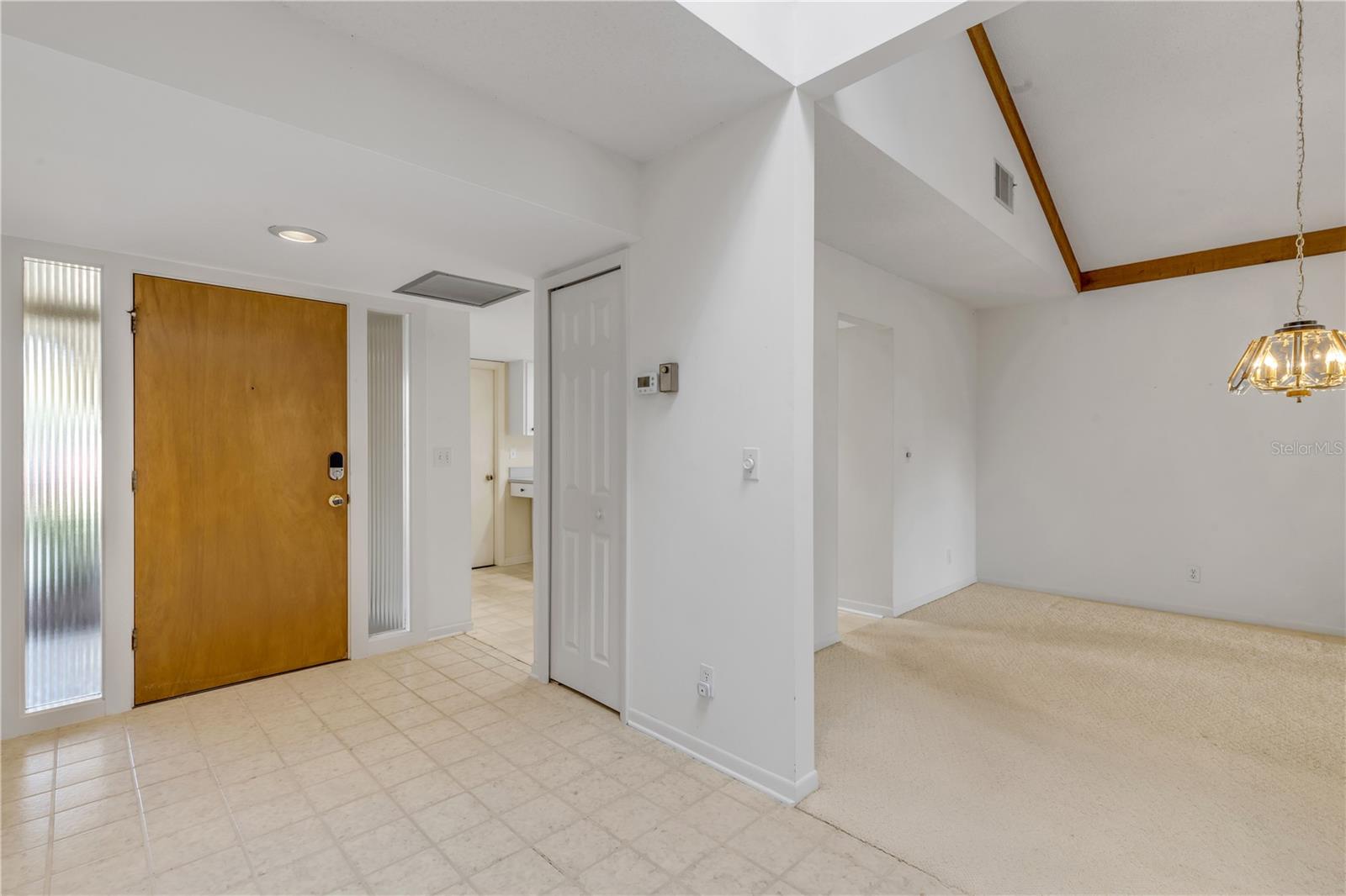 Image 8 of 59 For 706 Tantallon Court