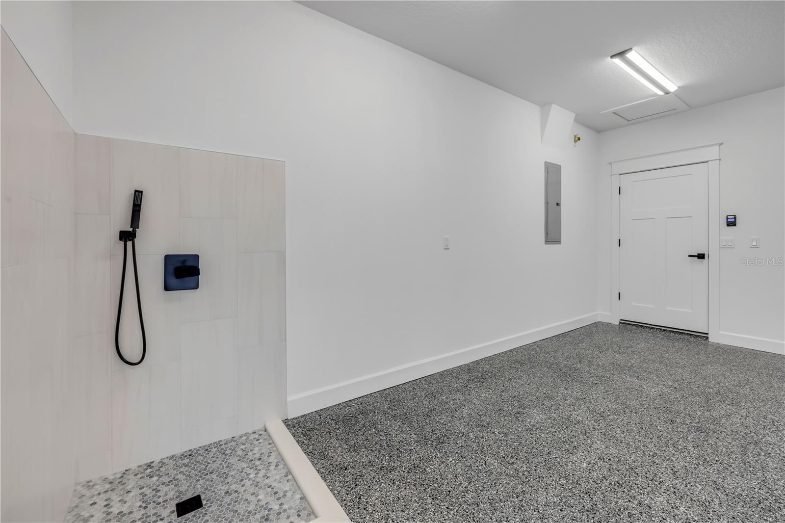 Image 37 of 42 For 511 Yupon Street