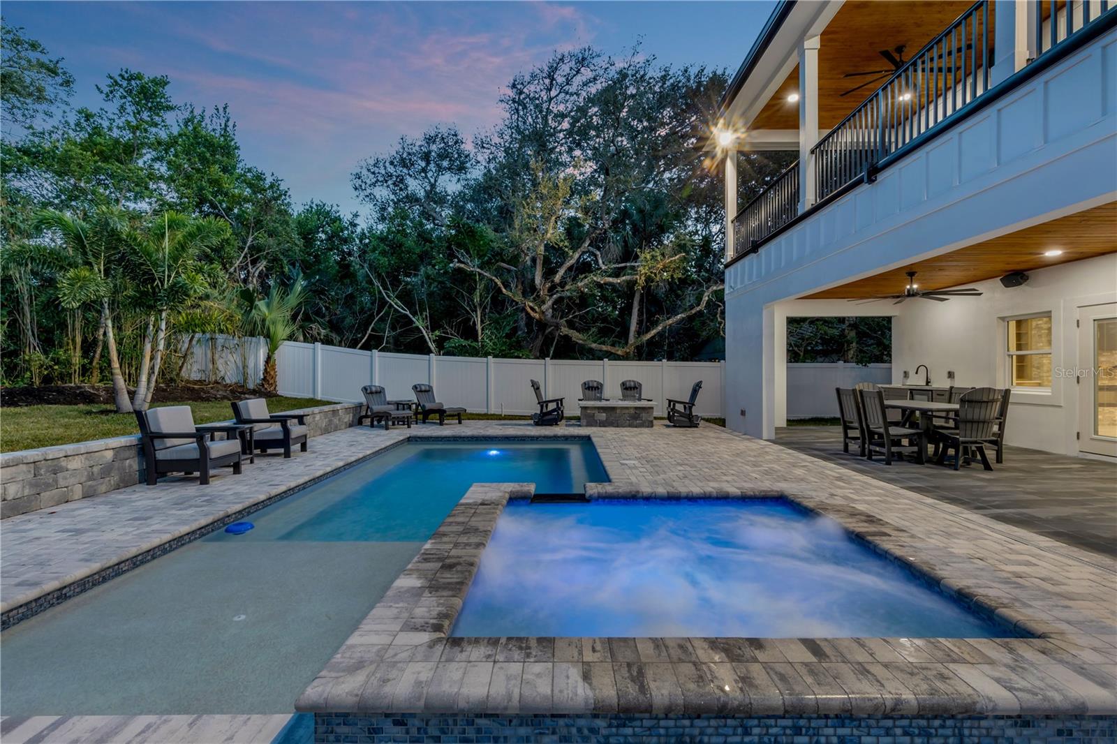 Image 5 of 42 For 511 Yupon Street