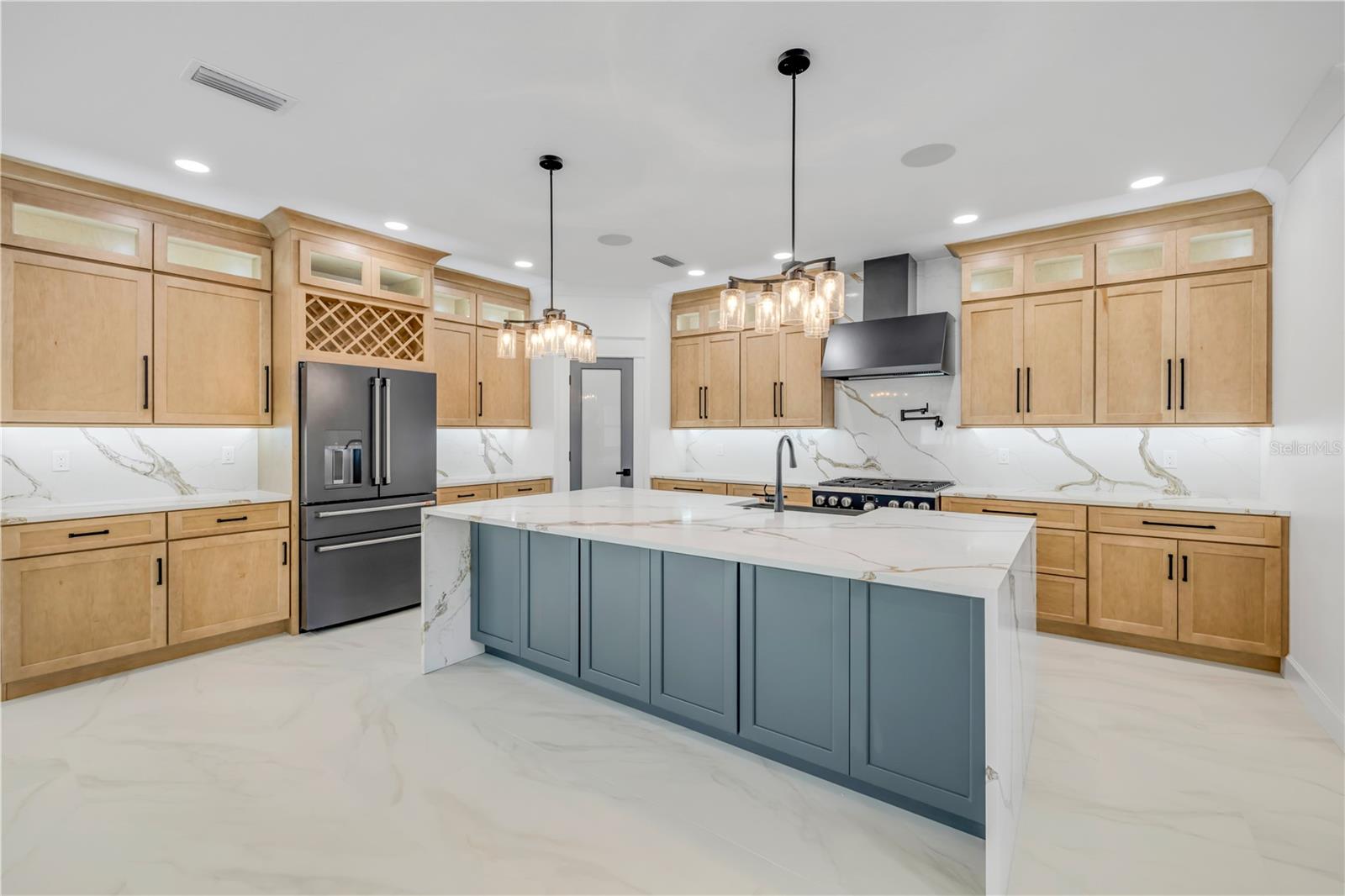 Image 6 of 42 For 511 Yupon Street