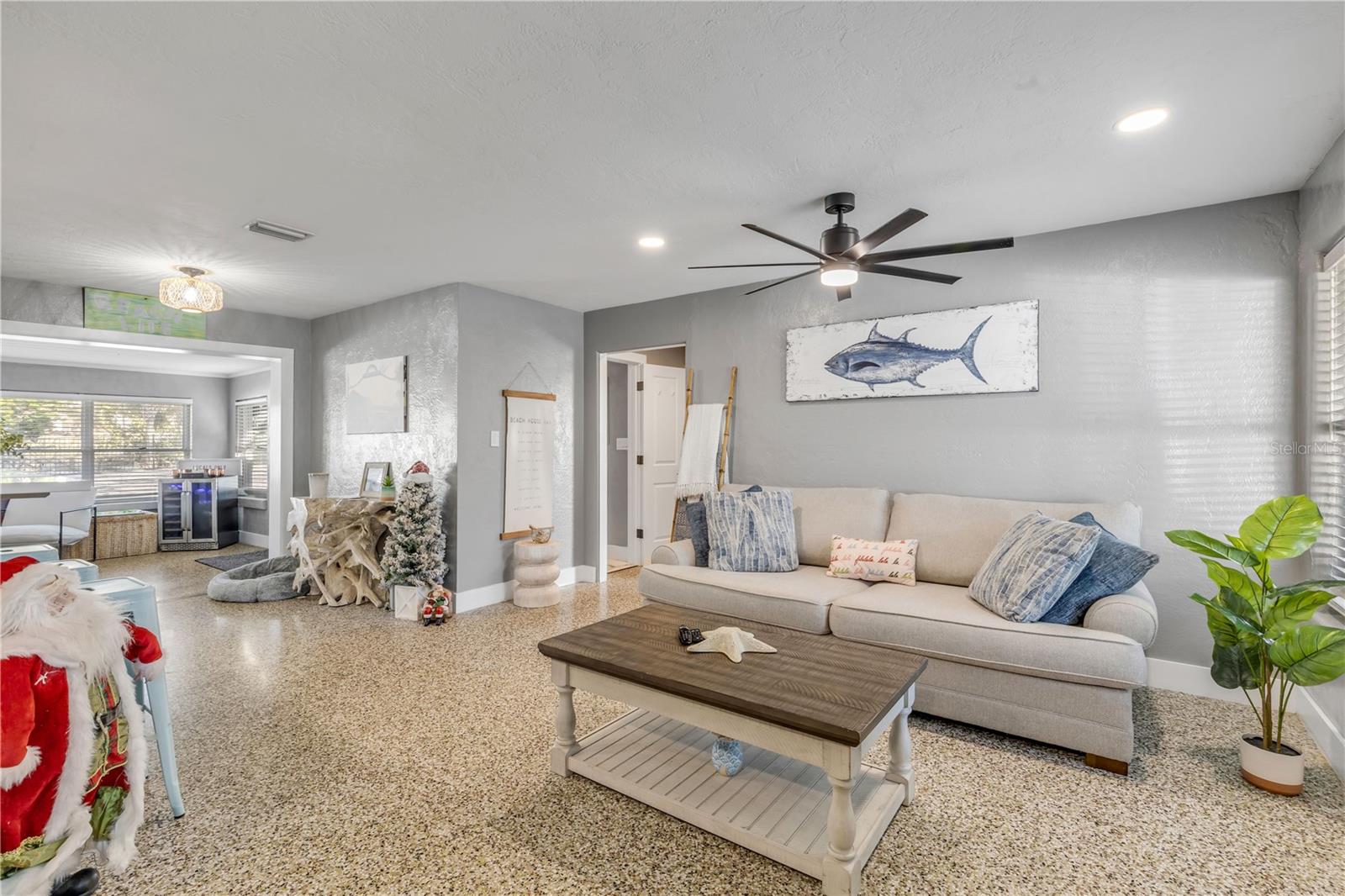 Image 16 of 76 For 402 Lincoln Avenue