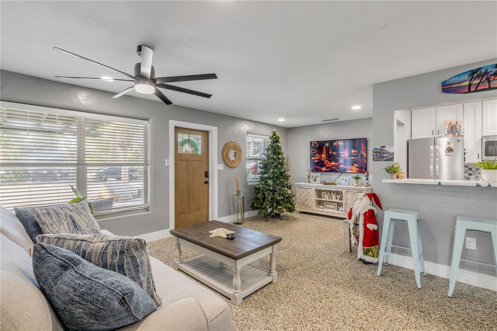 Image 17 of 76 For 402 Lincoln Avenue