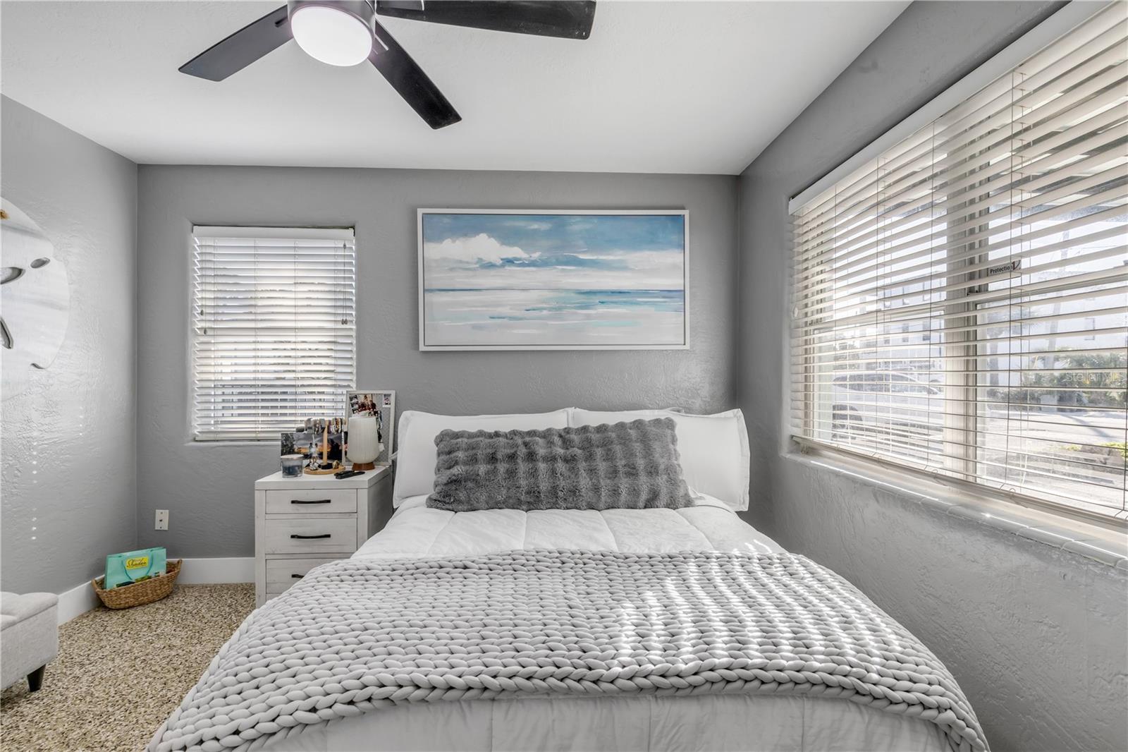 Image 20 of 76 For 402 Lincoln Avenue