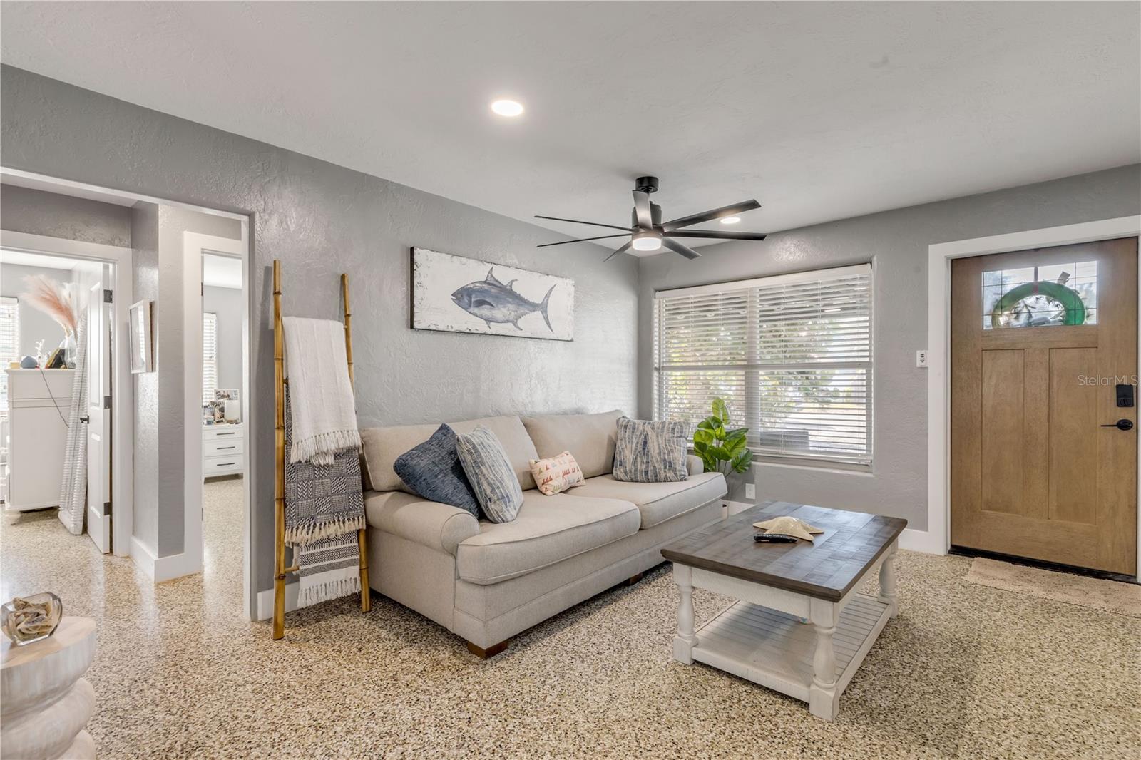 Image 25 of 76 For 402 Lincoln Avenue