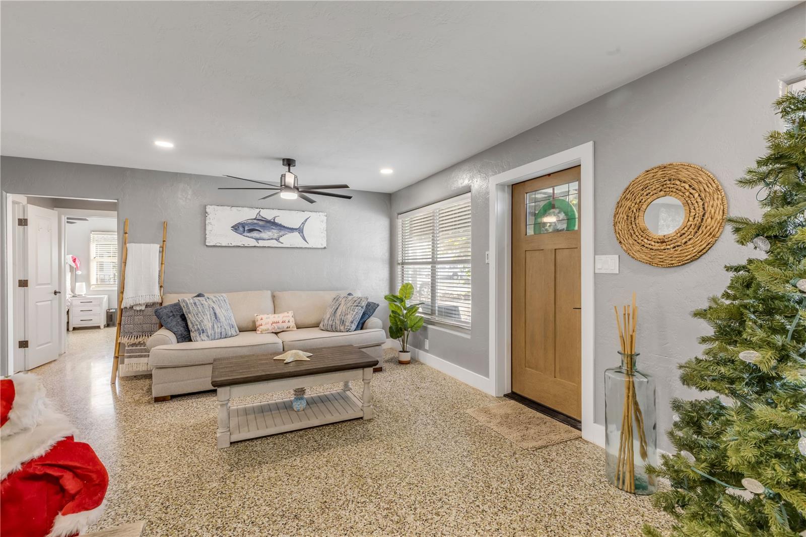 Image 27 of 76 For 402 Lincoln Avenue