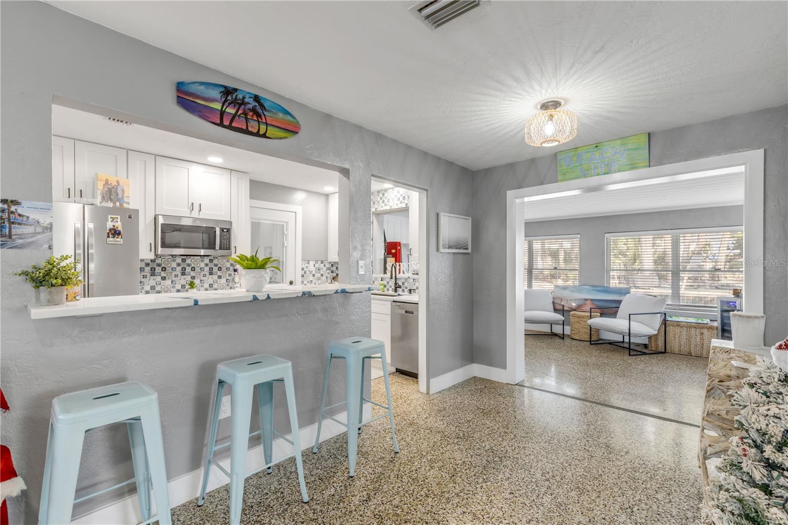 Image 30 of 76 For 402 Lincoln Avenue