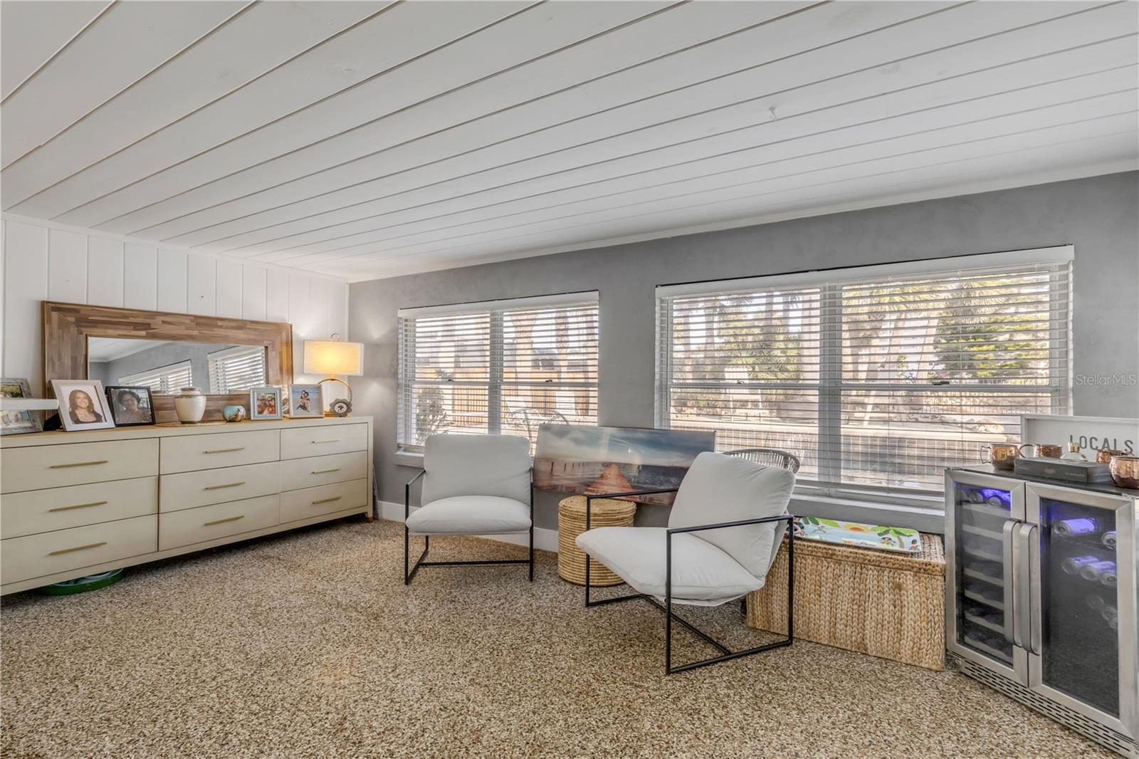 Image 41 of 76 For 402 Lincoln Avenue