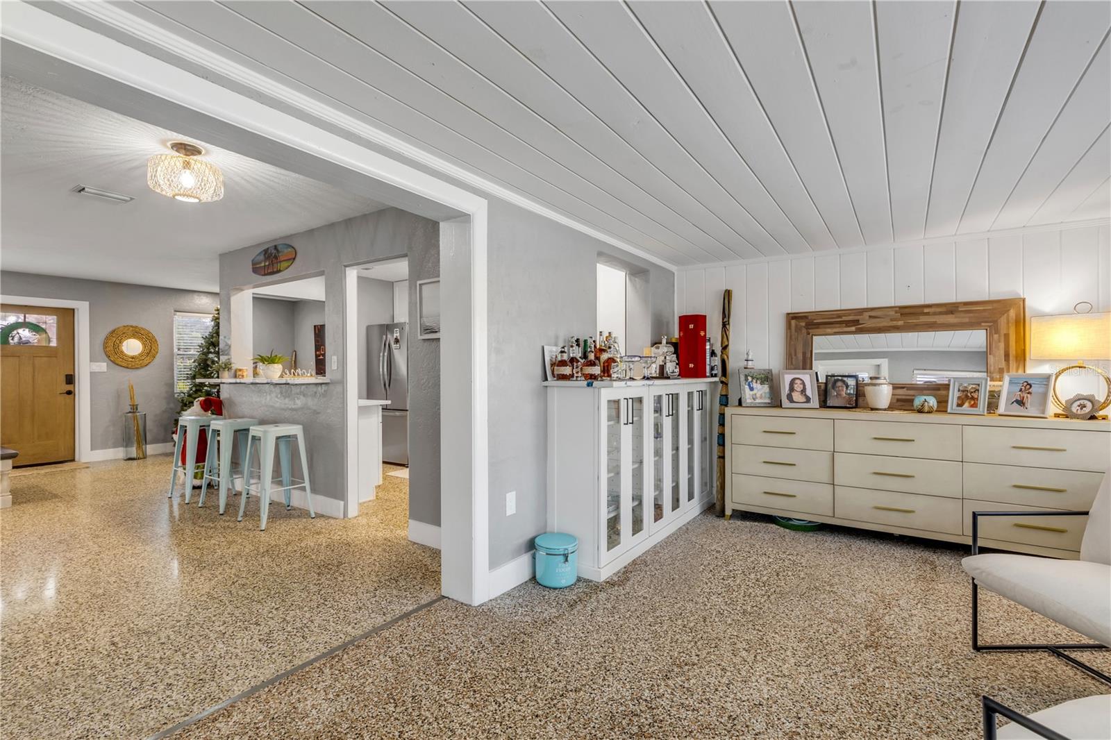 Image 42 of 76 For 402 Lincoln Avenue