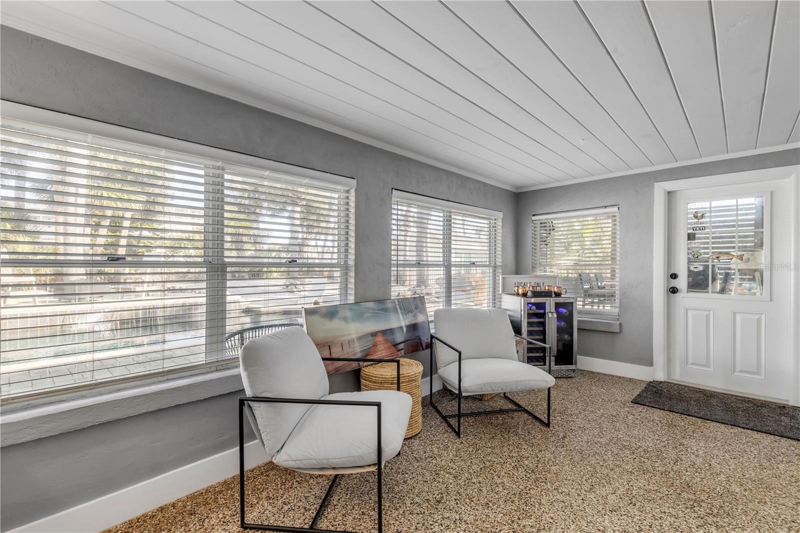 Image 44 of 76 For 402 Lincoln Avenue