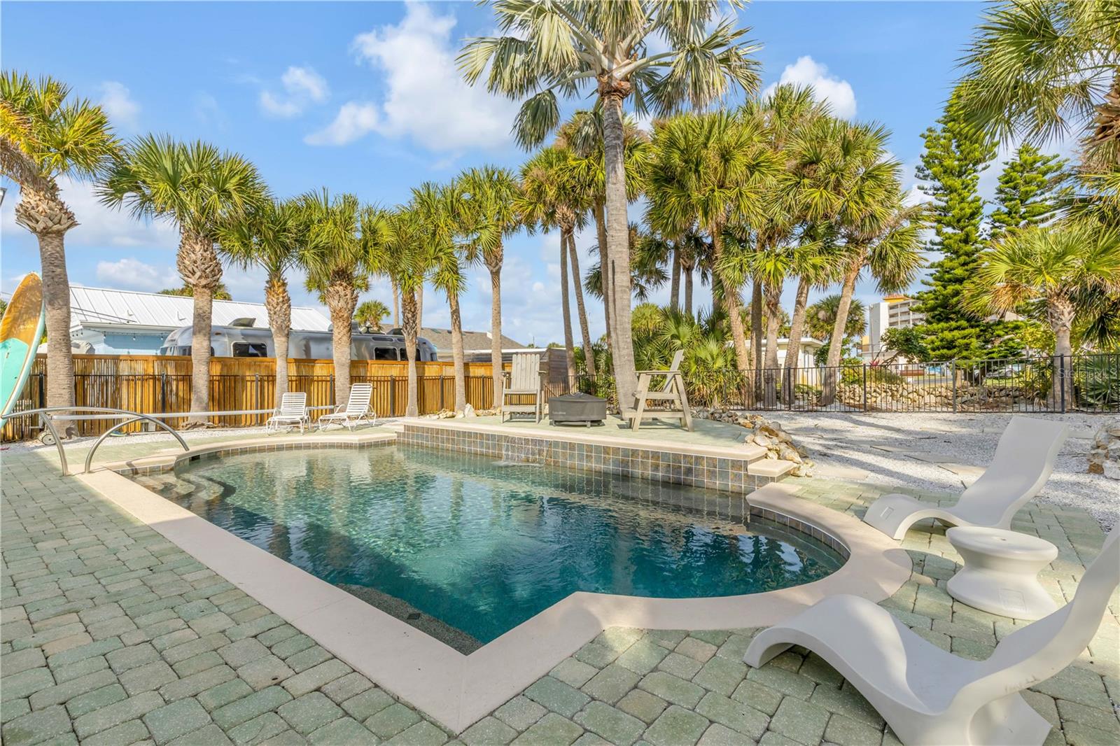 Image 5 of 76 For 402 Lincoln Avenue