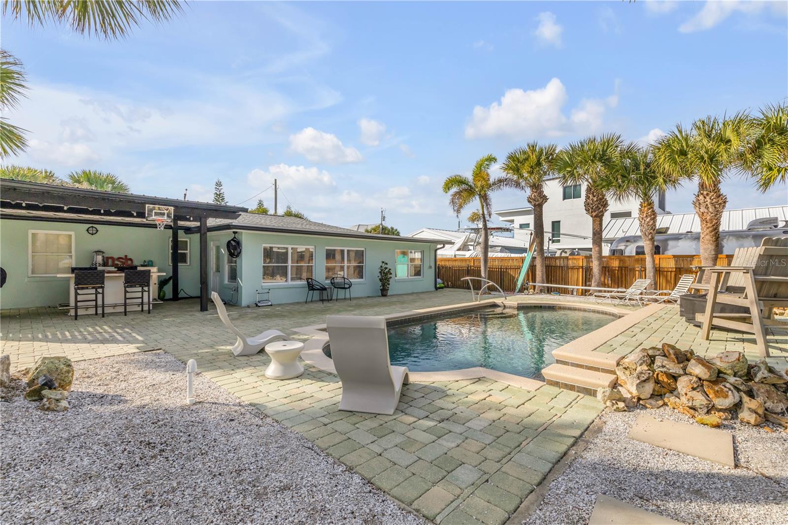 Image 57 of 76 For 402 Lincoln Avenue