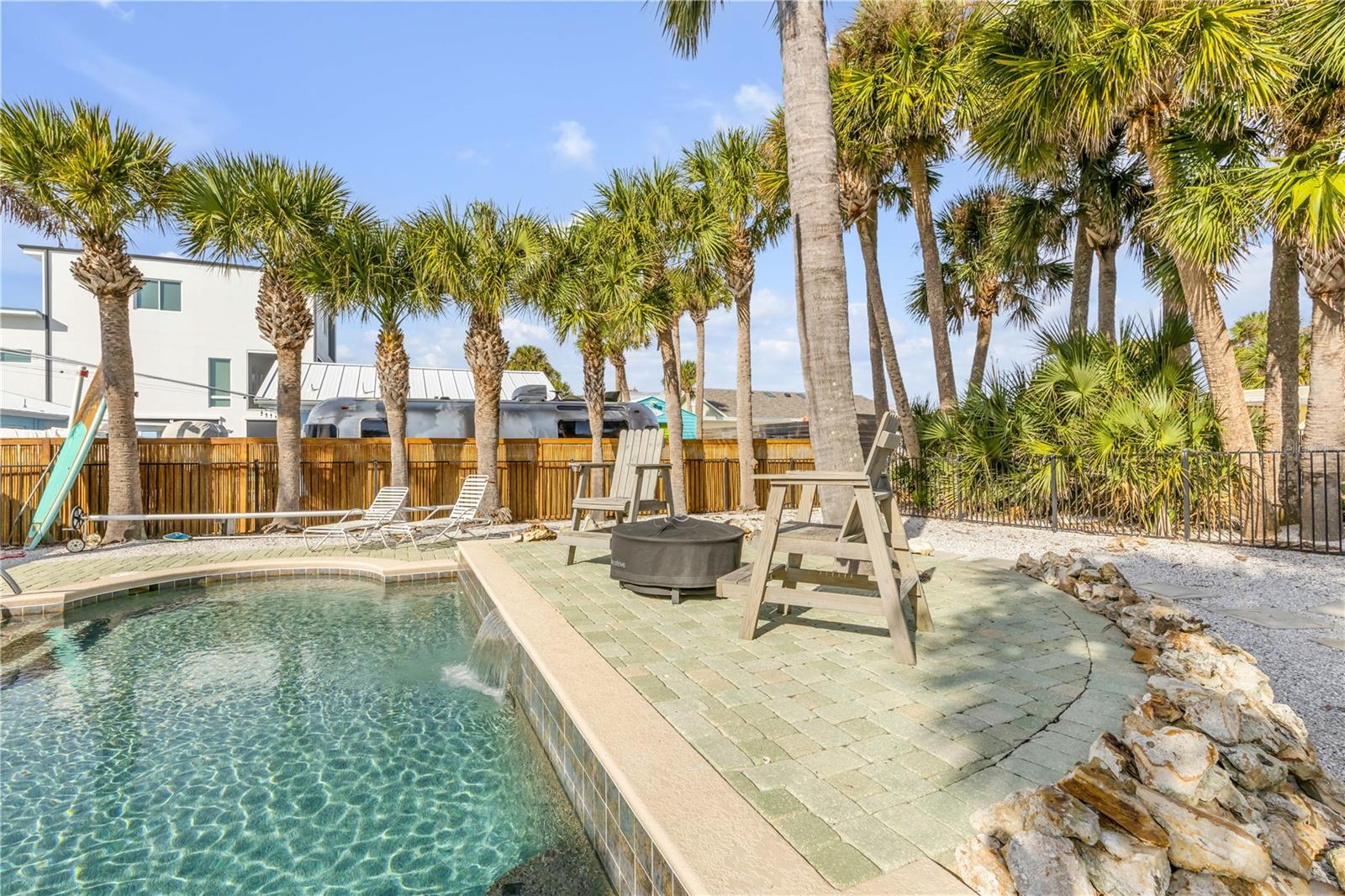 Image 64 of 76 For 402 Lincoln Avenue