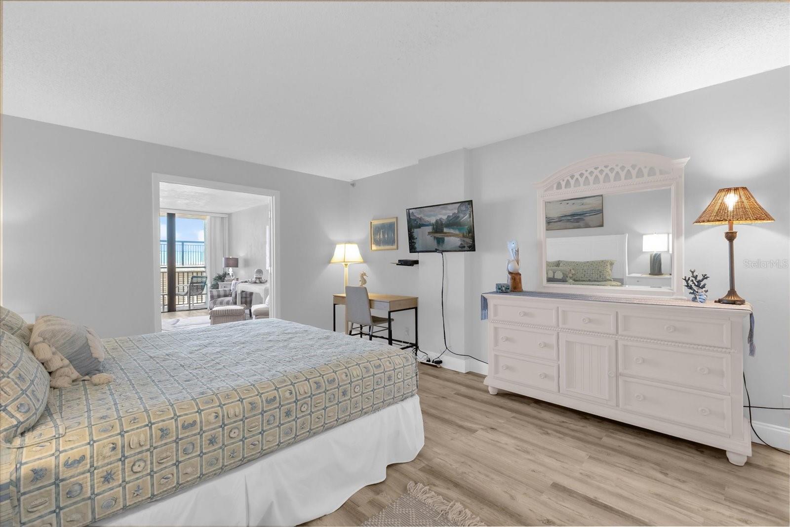 Image 16 of 42 For 4139 Atlantic Avenue B103