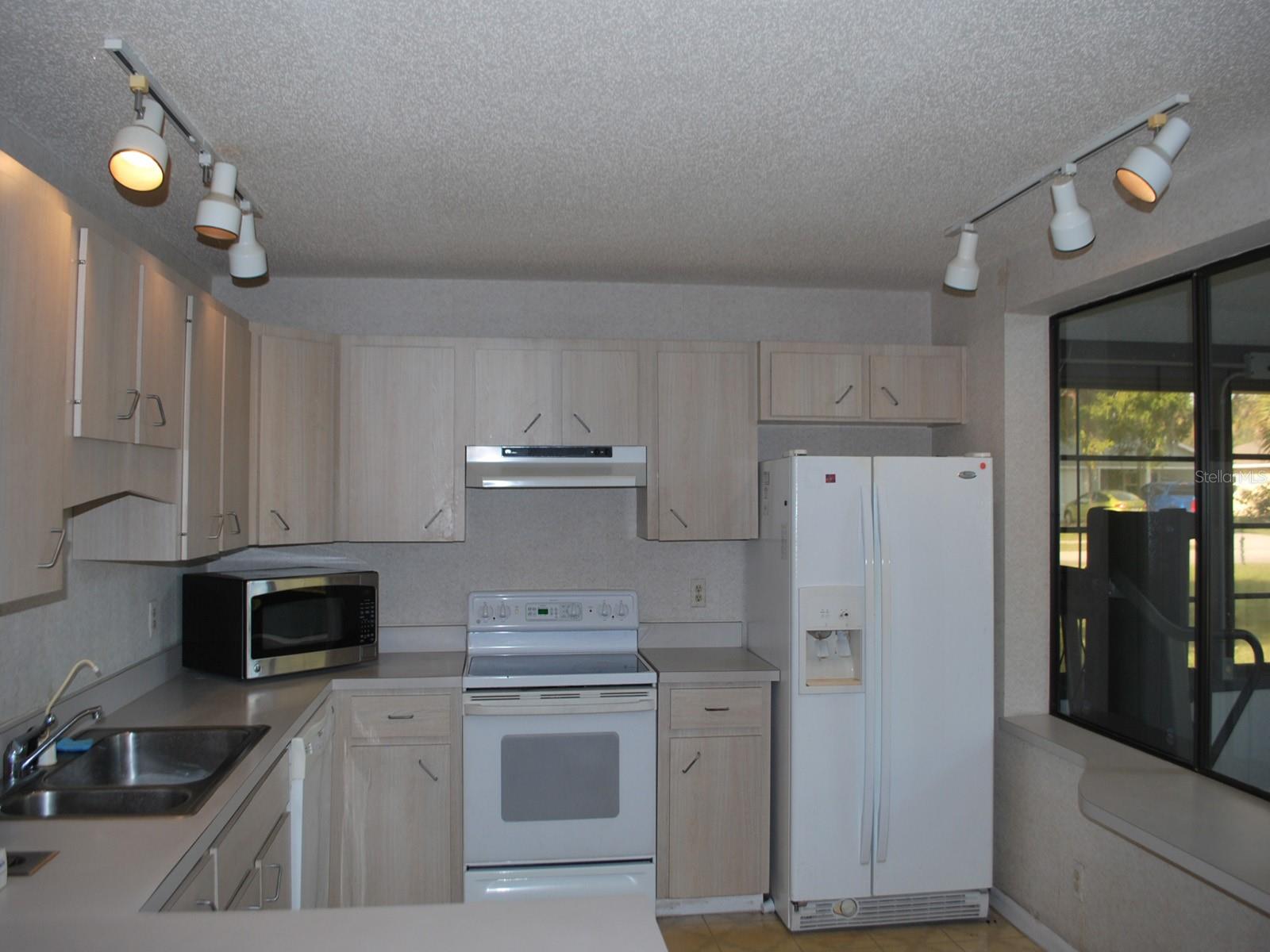 Image 5 of 15 For 117 Poinciana Road