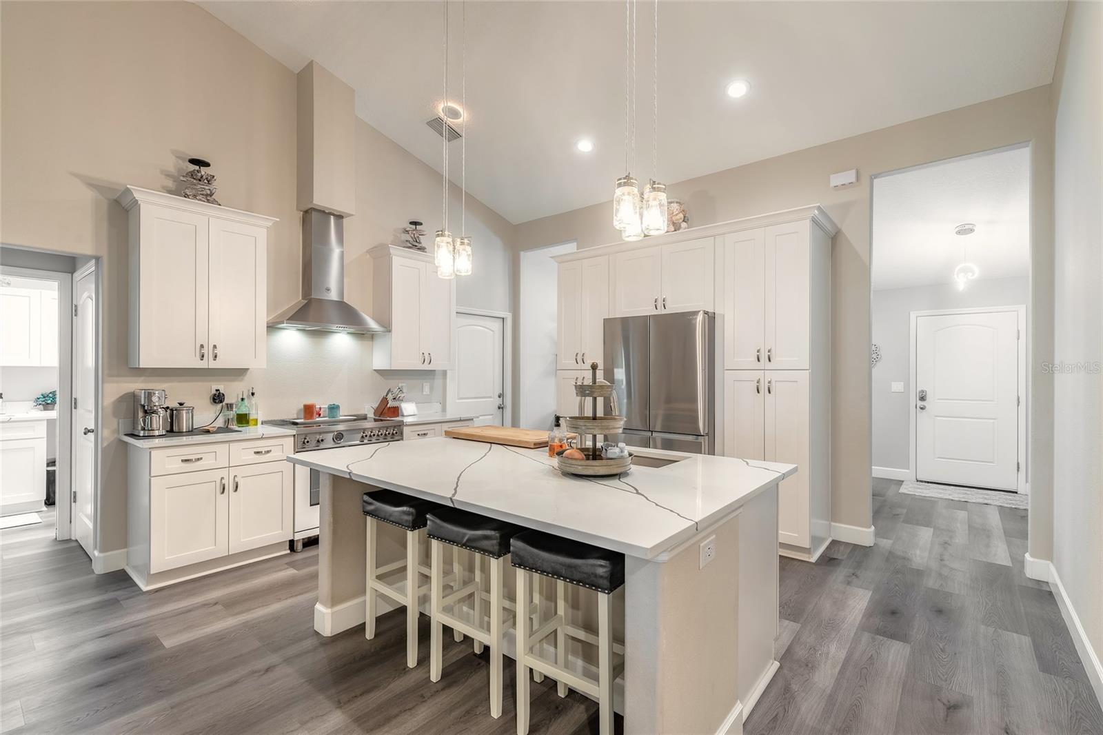 Image 24 of 50 For 4050 Golden Shores Boulevard