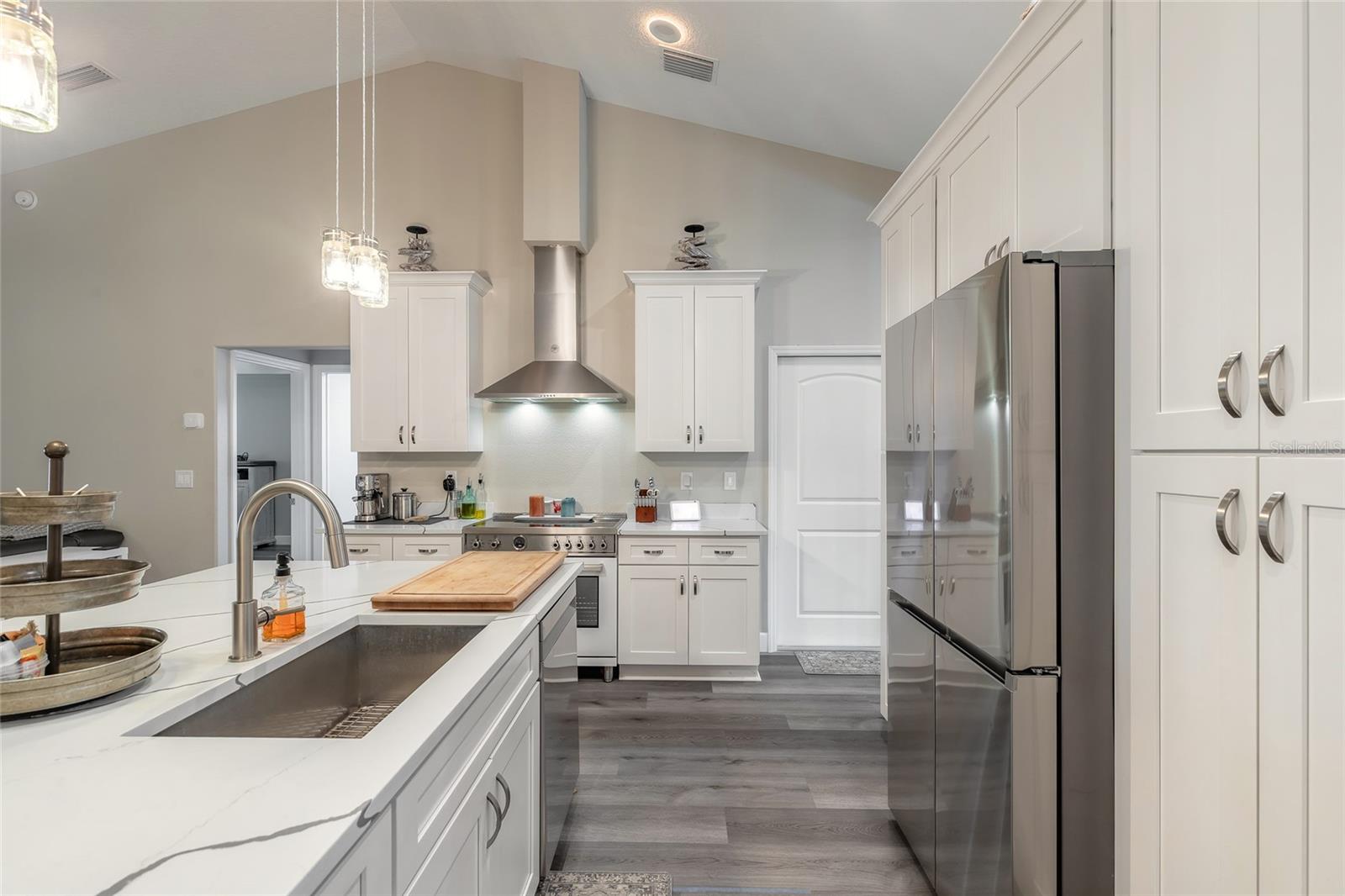 Image 26 of 50 For 4050 Golden Shores Boulevard