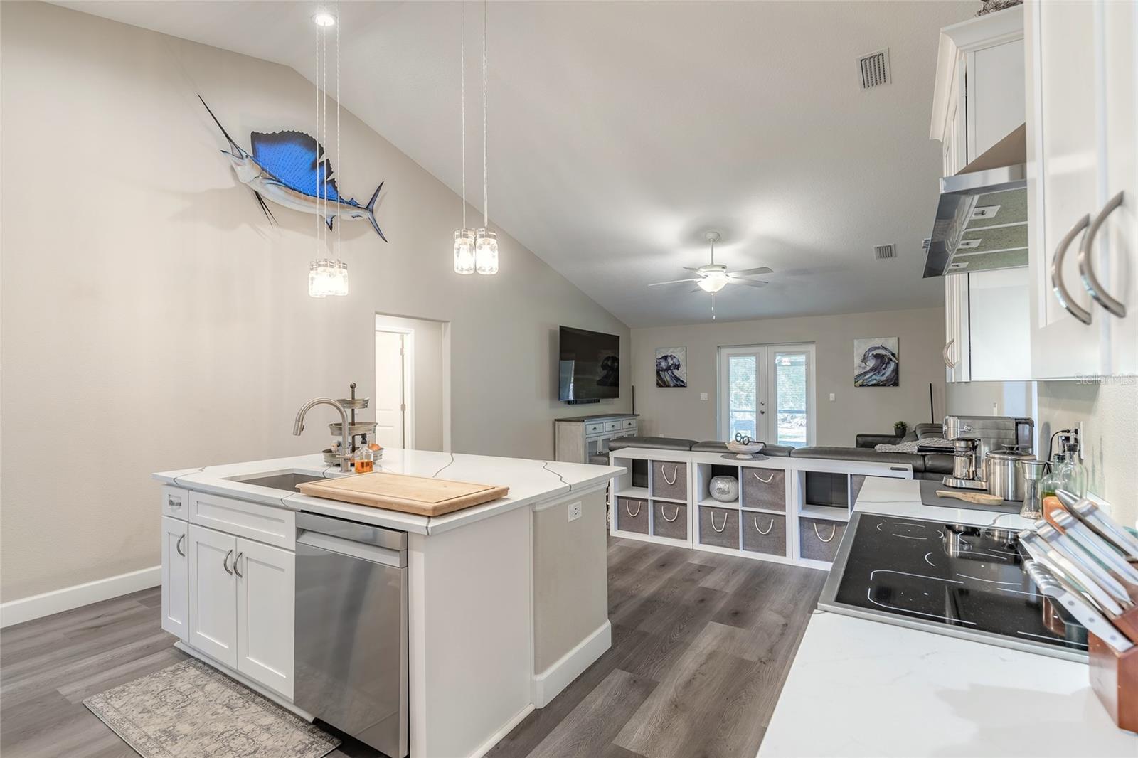 Image 27 of 50 For 4050 Golden Shores Boulevard