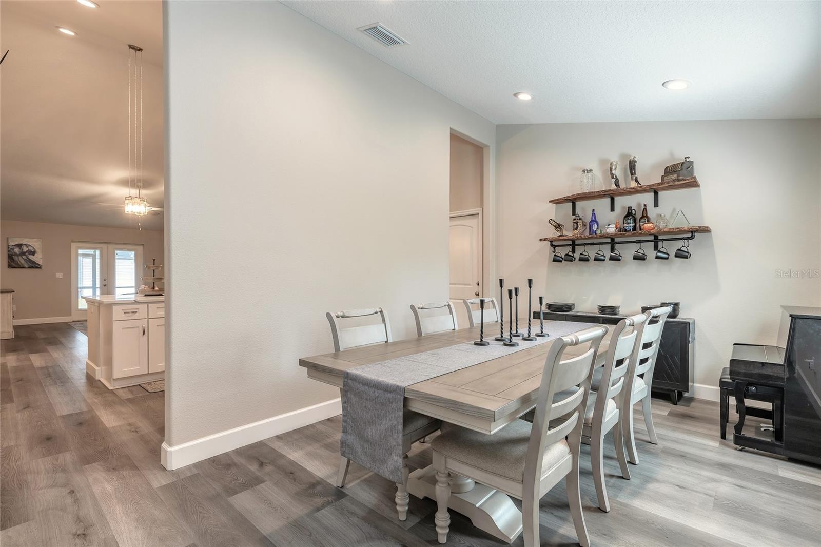 Image 29 of 50 For 4050 Golden Shores Boulevard