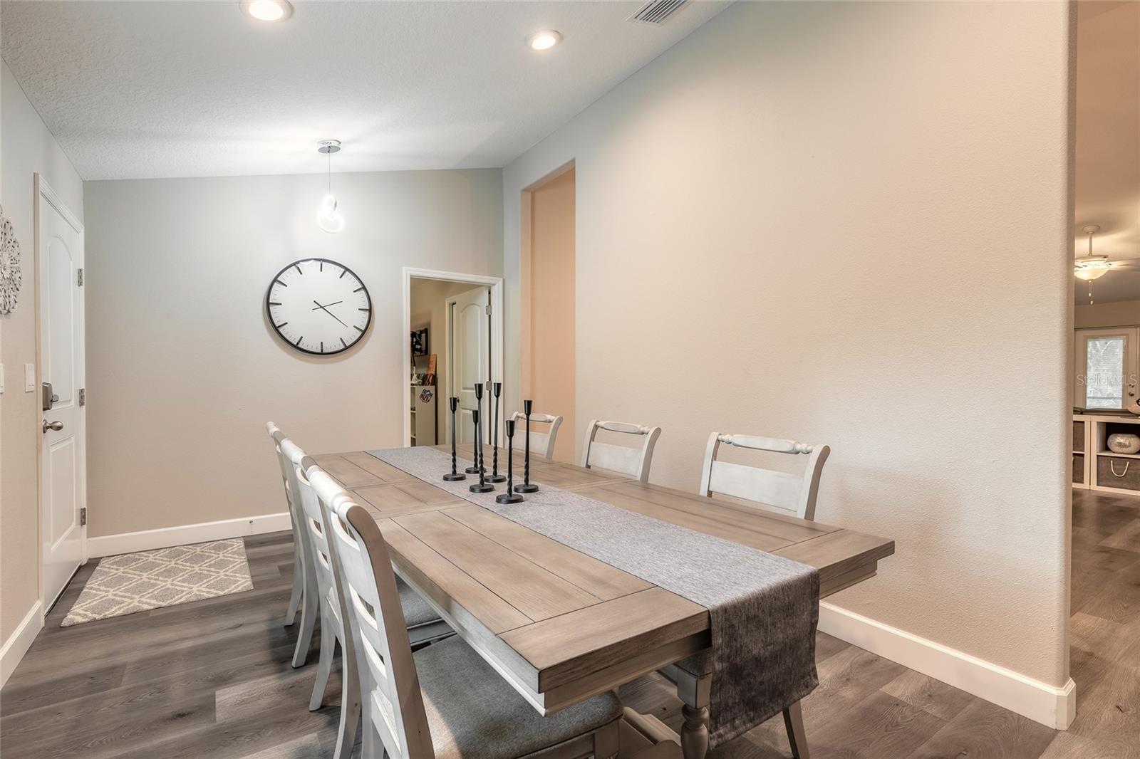 Image 30 of 50 For 4050 Golden Shores Boulevard