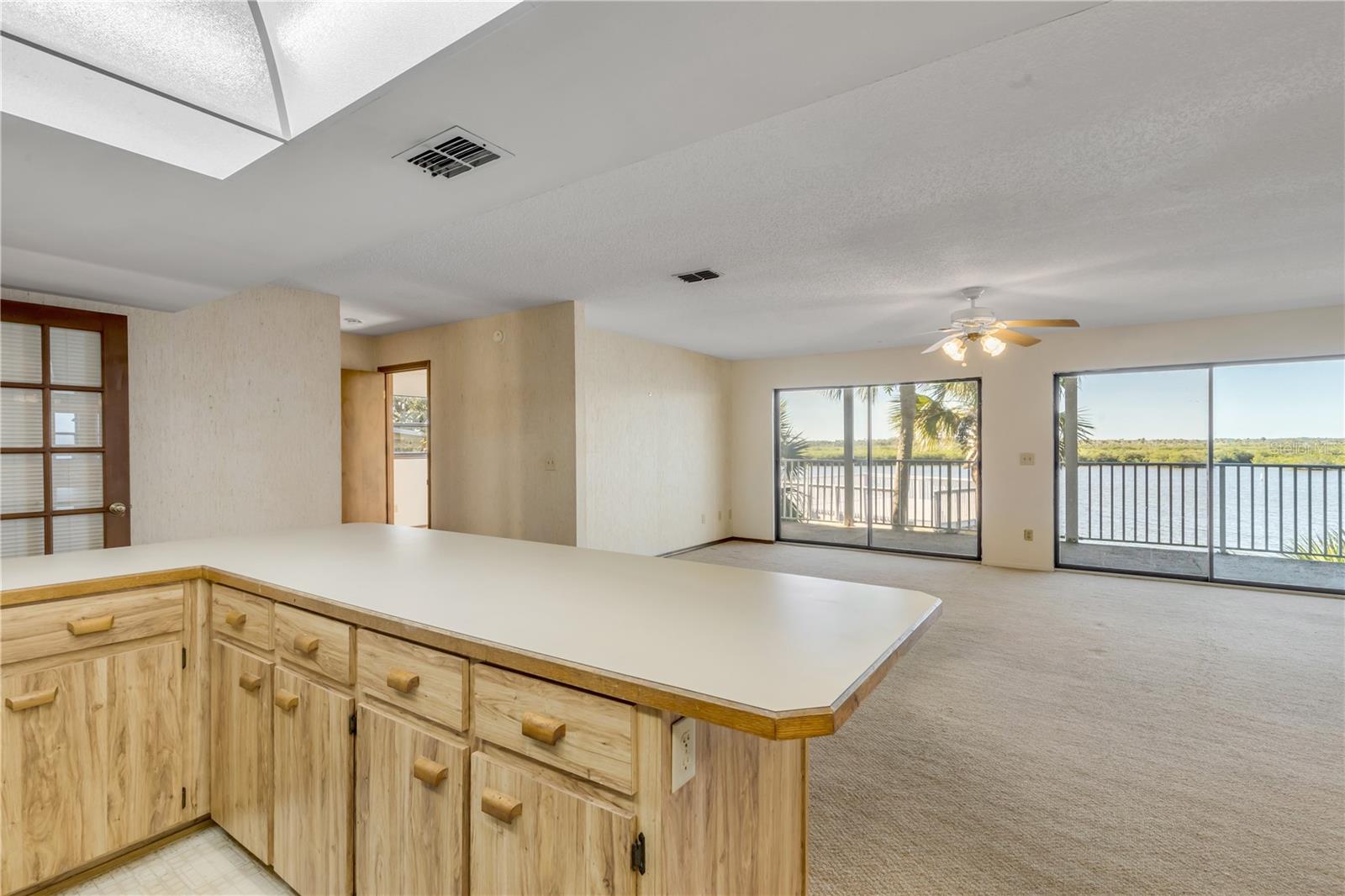 Image 23 of 99 For 824 Eel Avenue