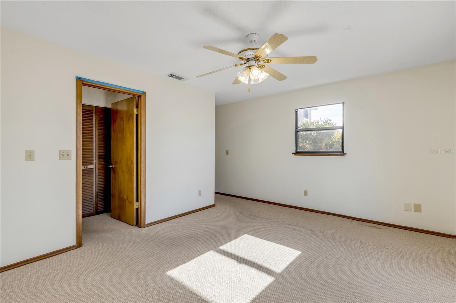 Image 35 of 99 For 824 Eel Avenue