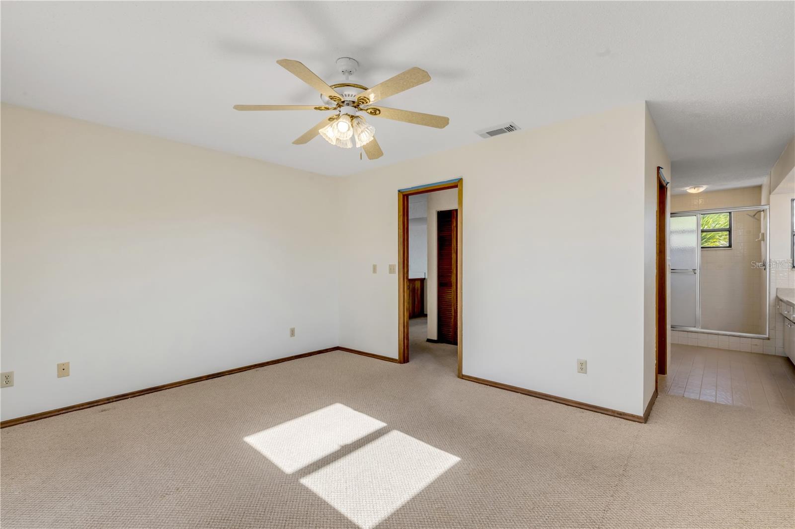 Image 36 of 99 For 824 Eel Avenue